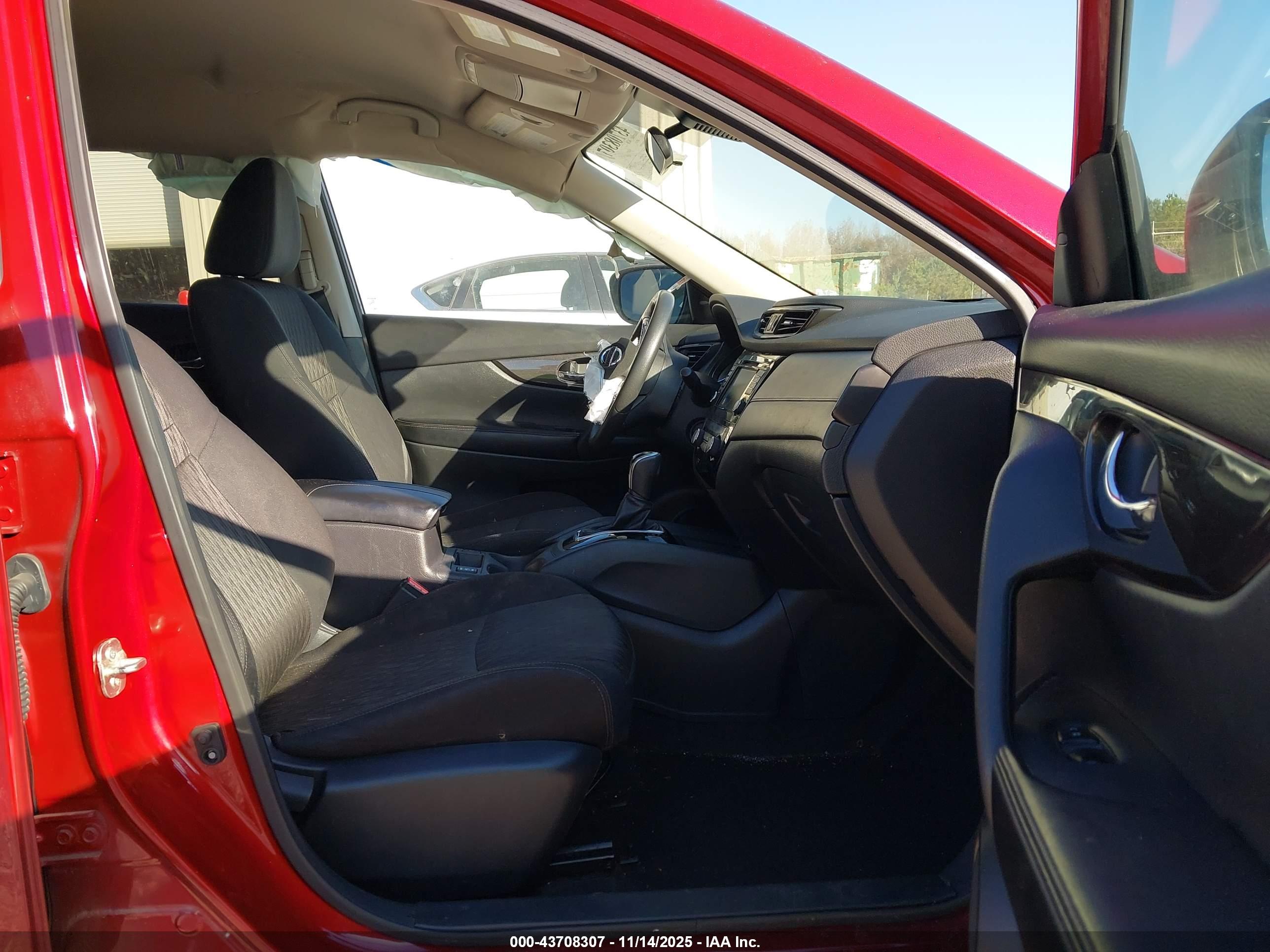 NISSAN ROGUE image 5