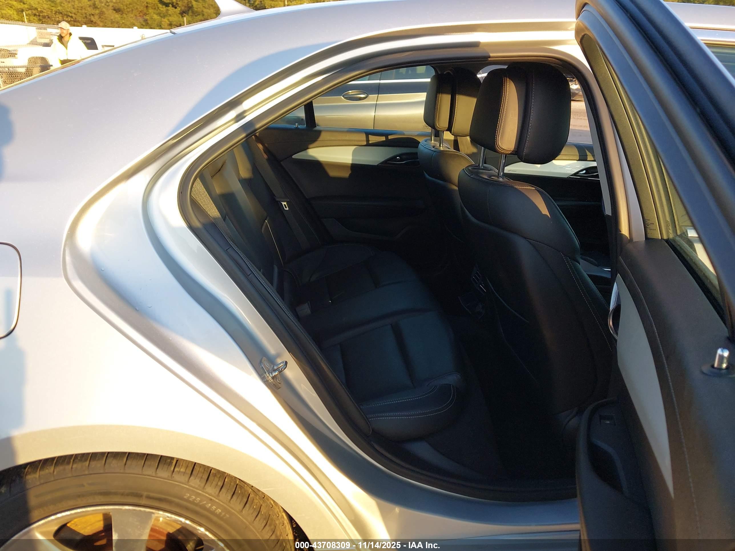CADILLAC ATS image 8