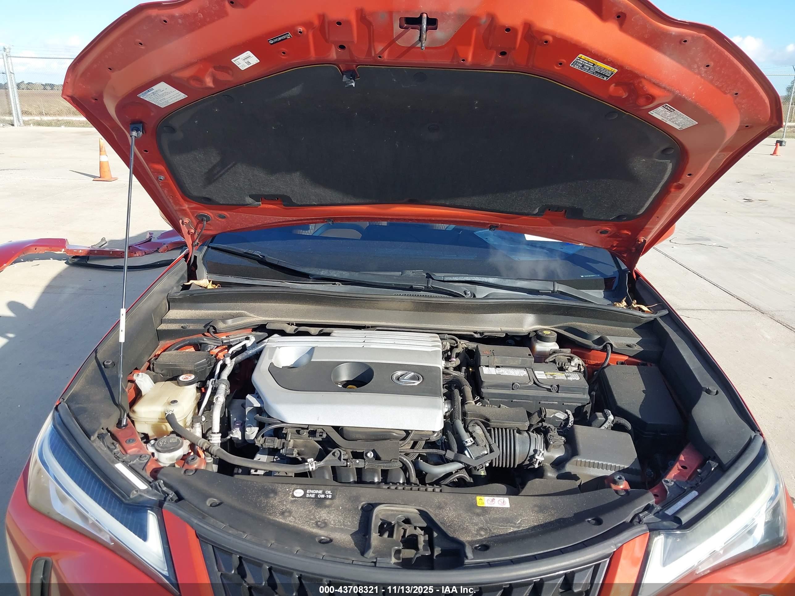 LEXUS UX image 10