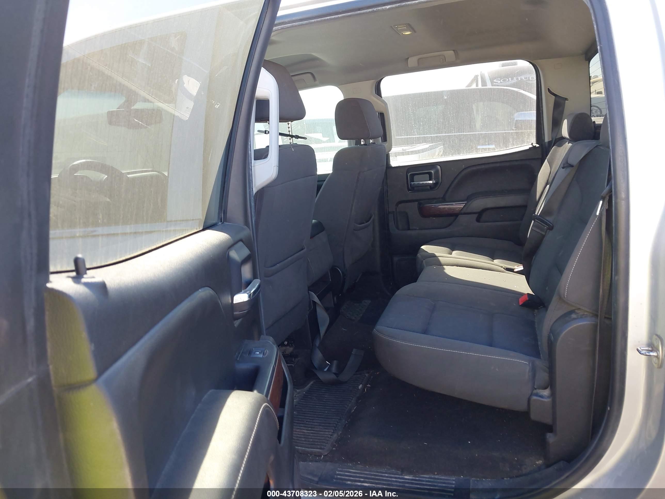 GMC SIERRA image 8