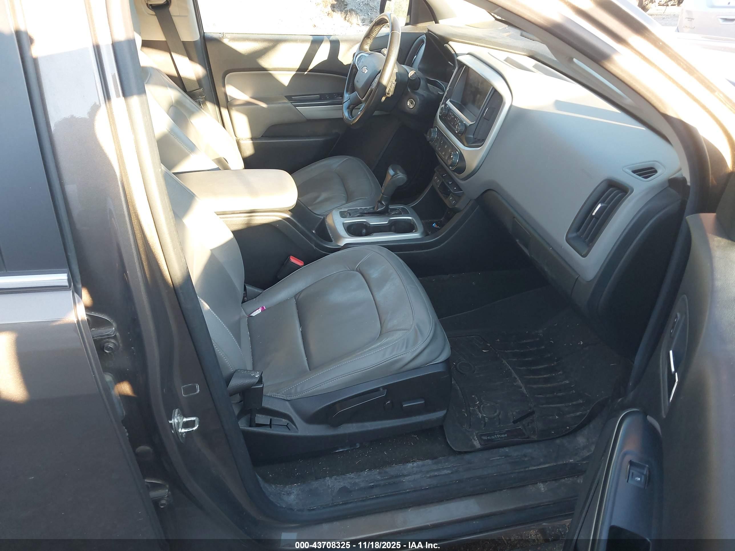 CHEVROLET COLORADO image 5