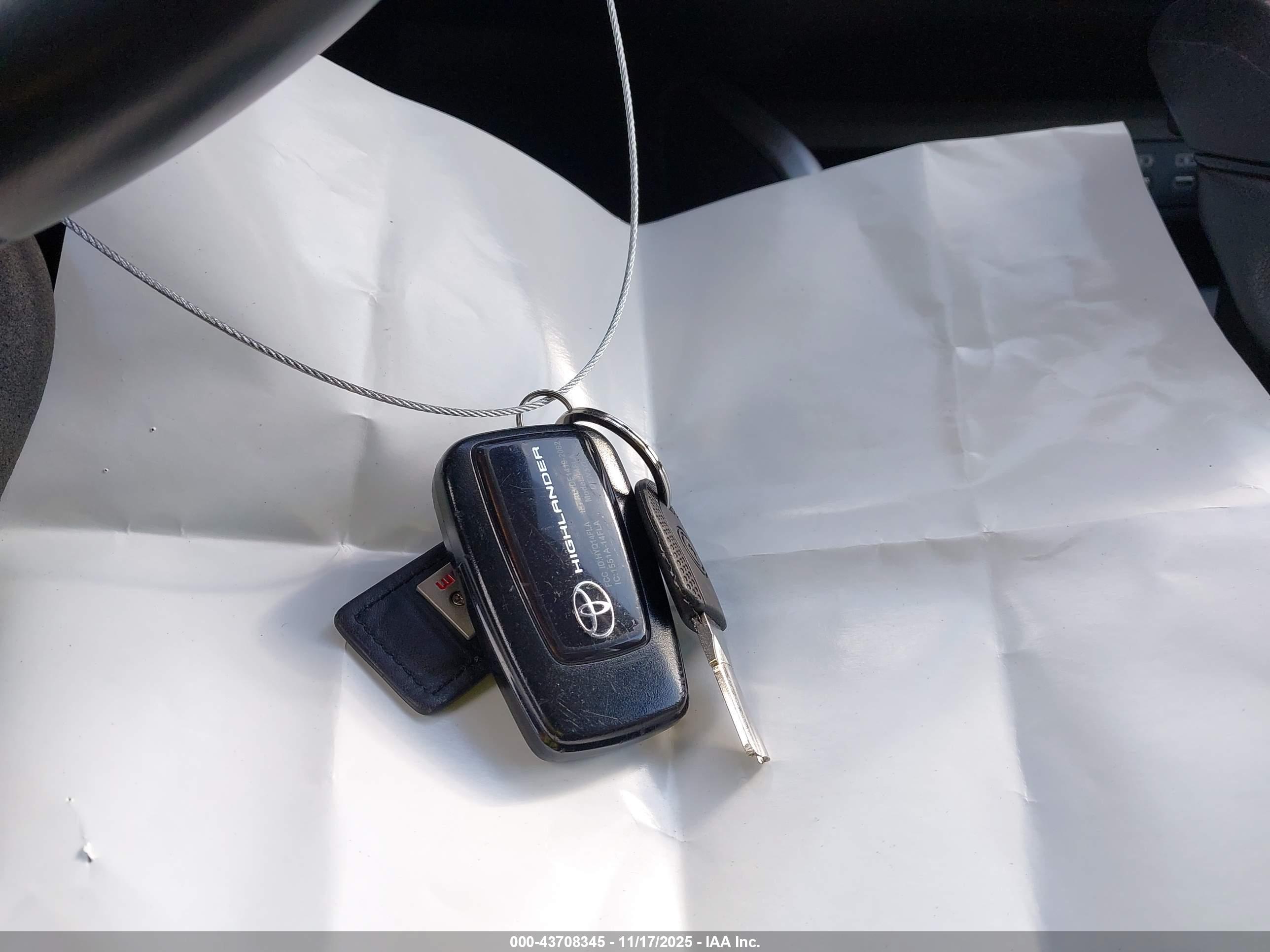 TOYOTA HIGHLANDER image 11