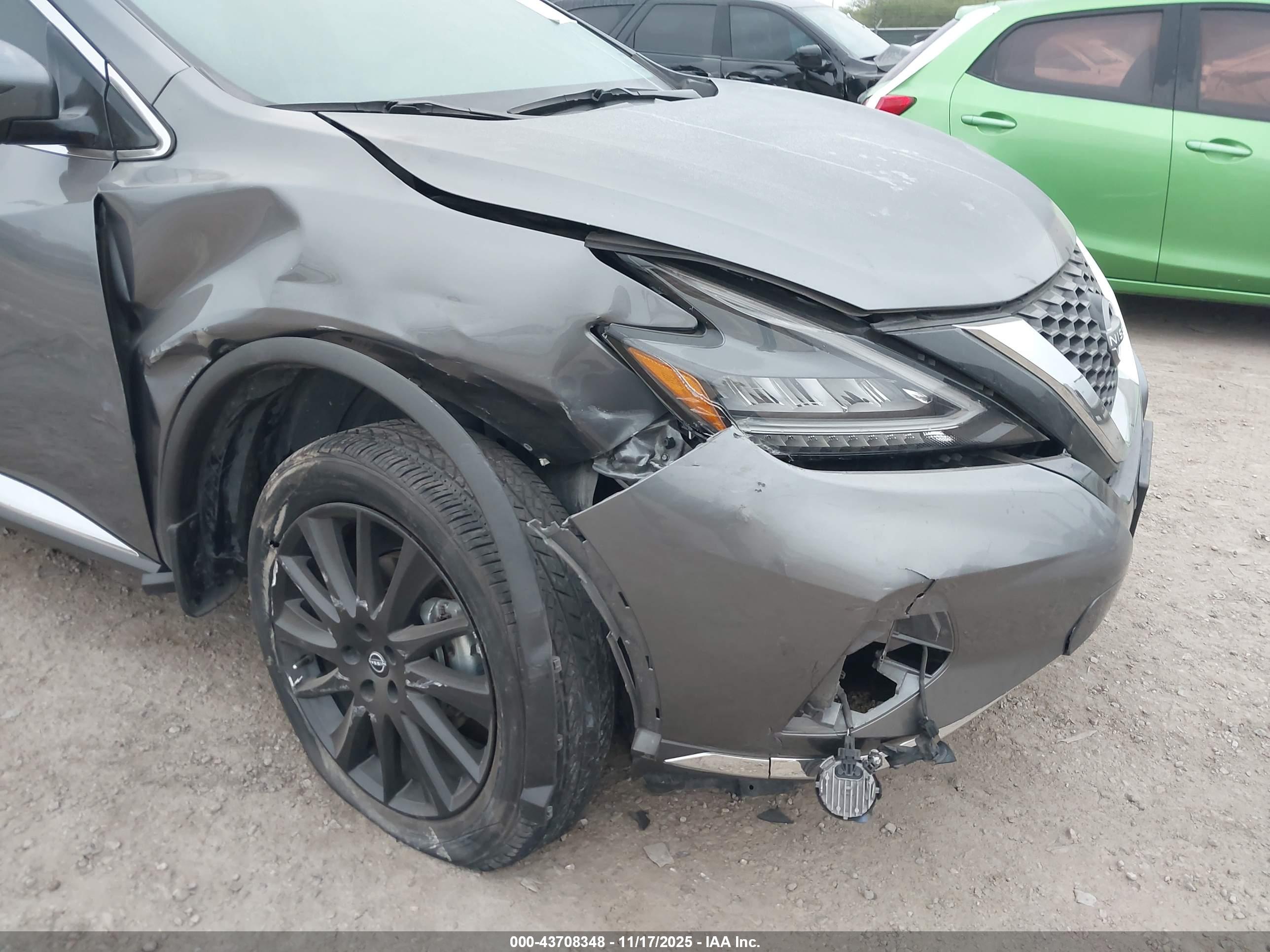 NISSAN MURANO image 6