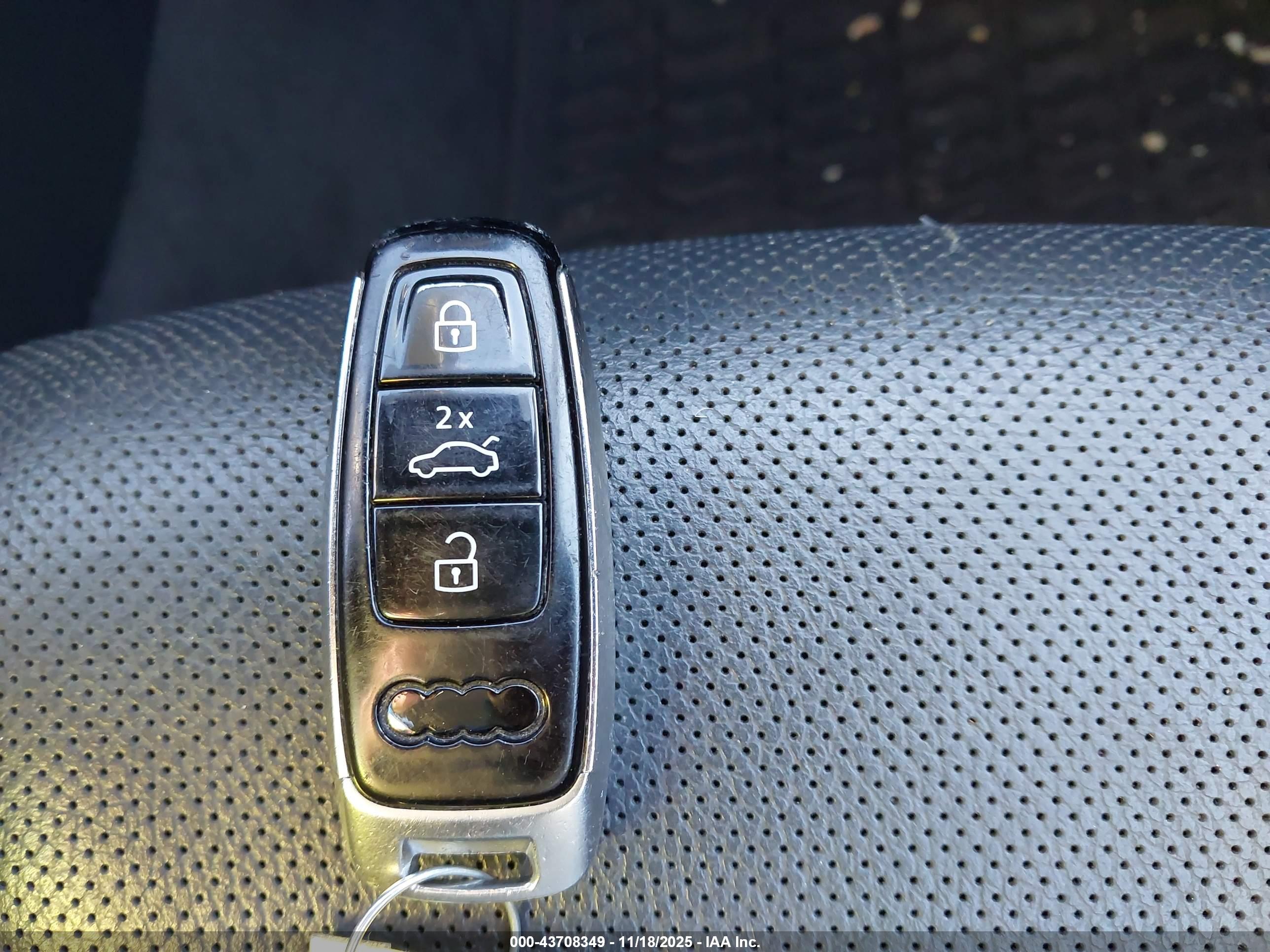 AUDI Q7 image 11