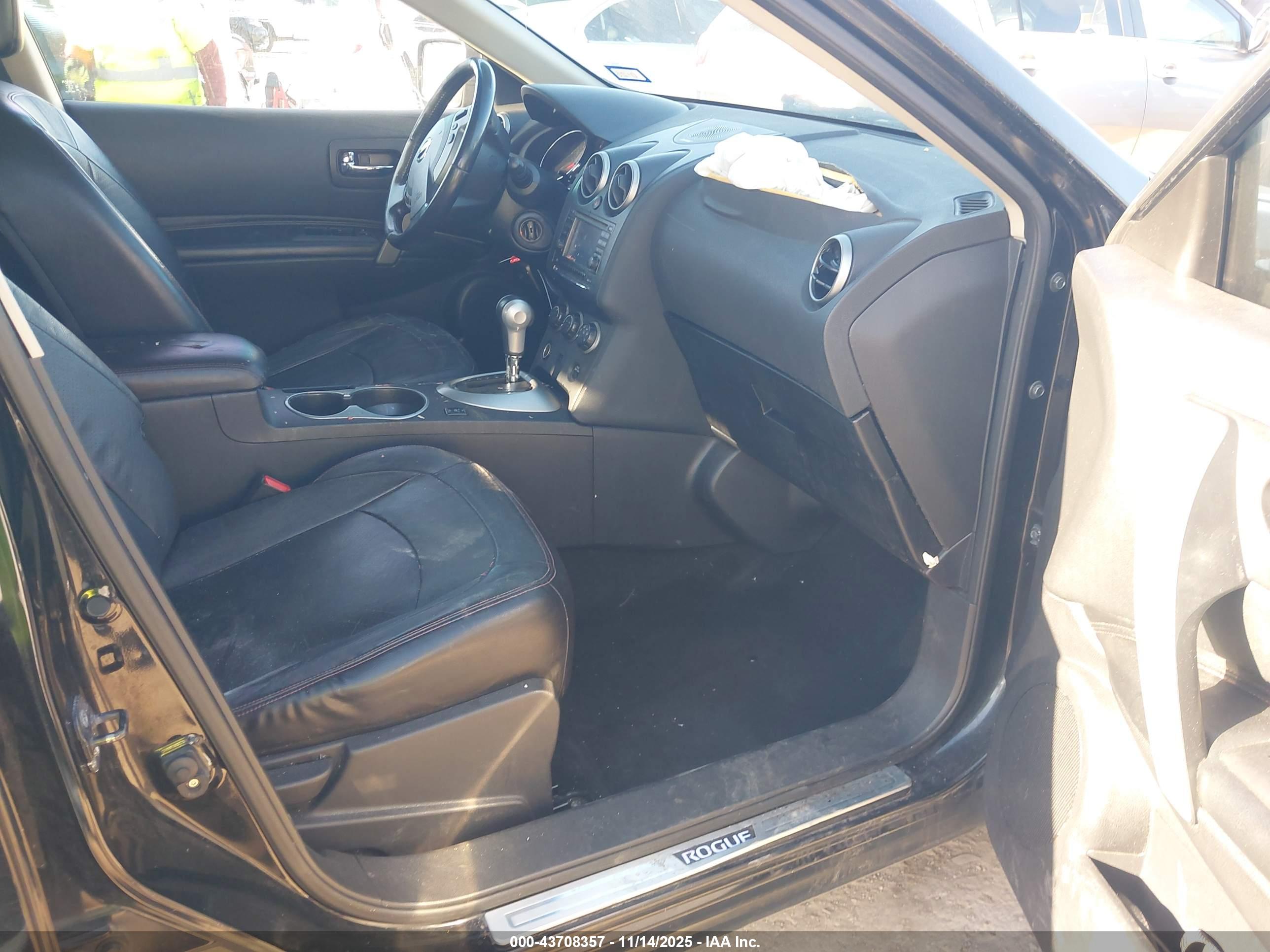 NISSAN ROGUE image 5