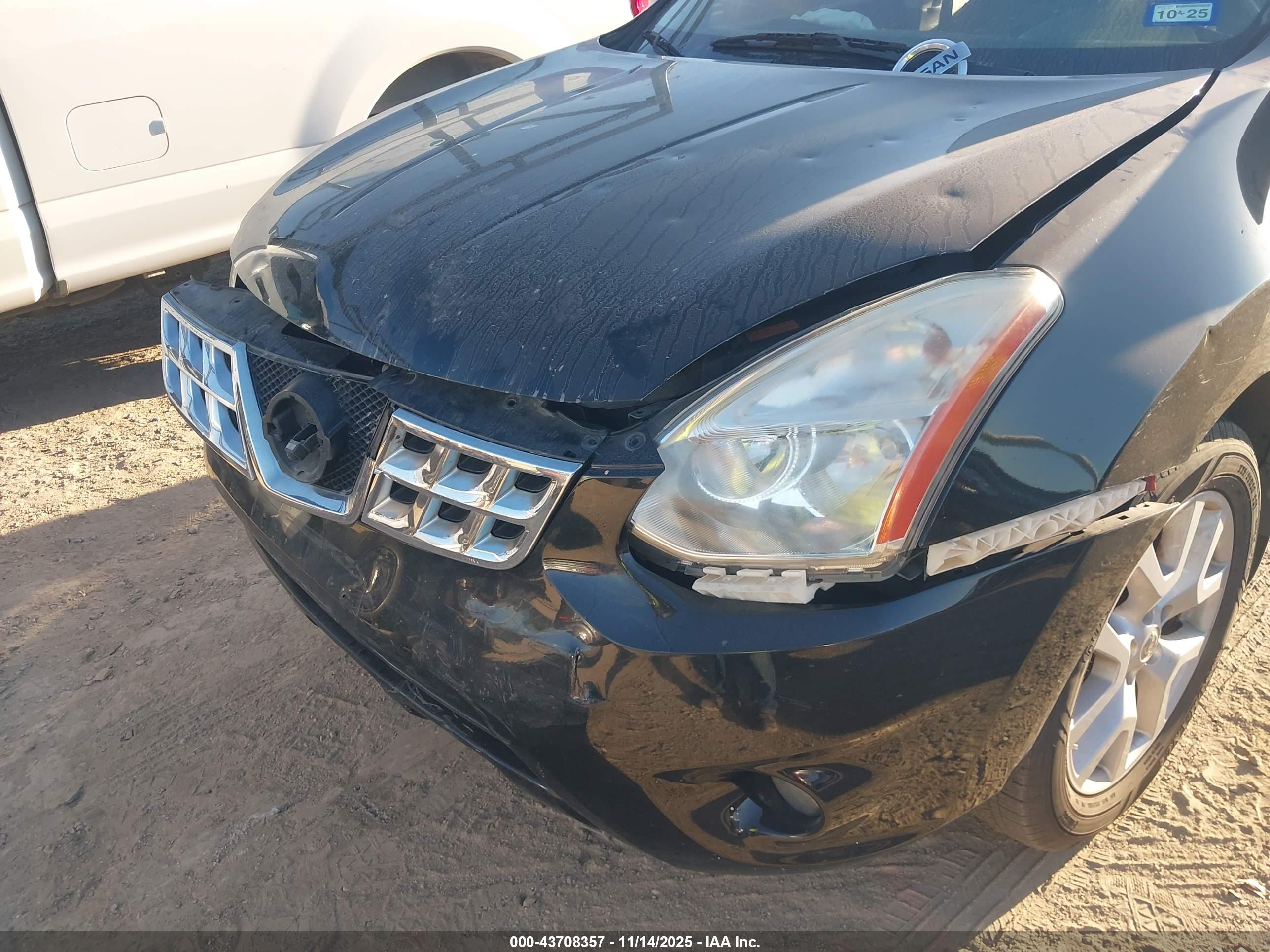 NISSAN ROGUE image 6