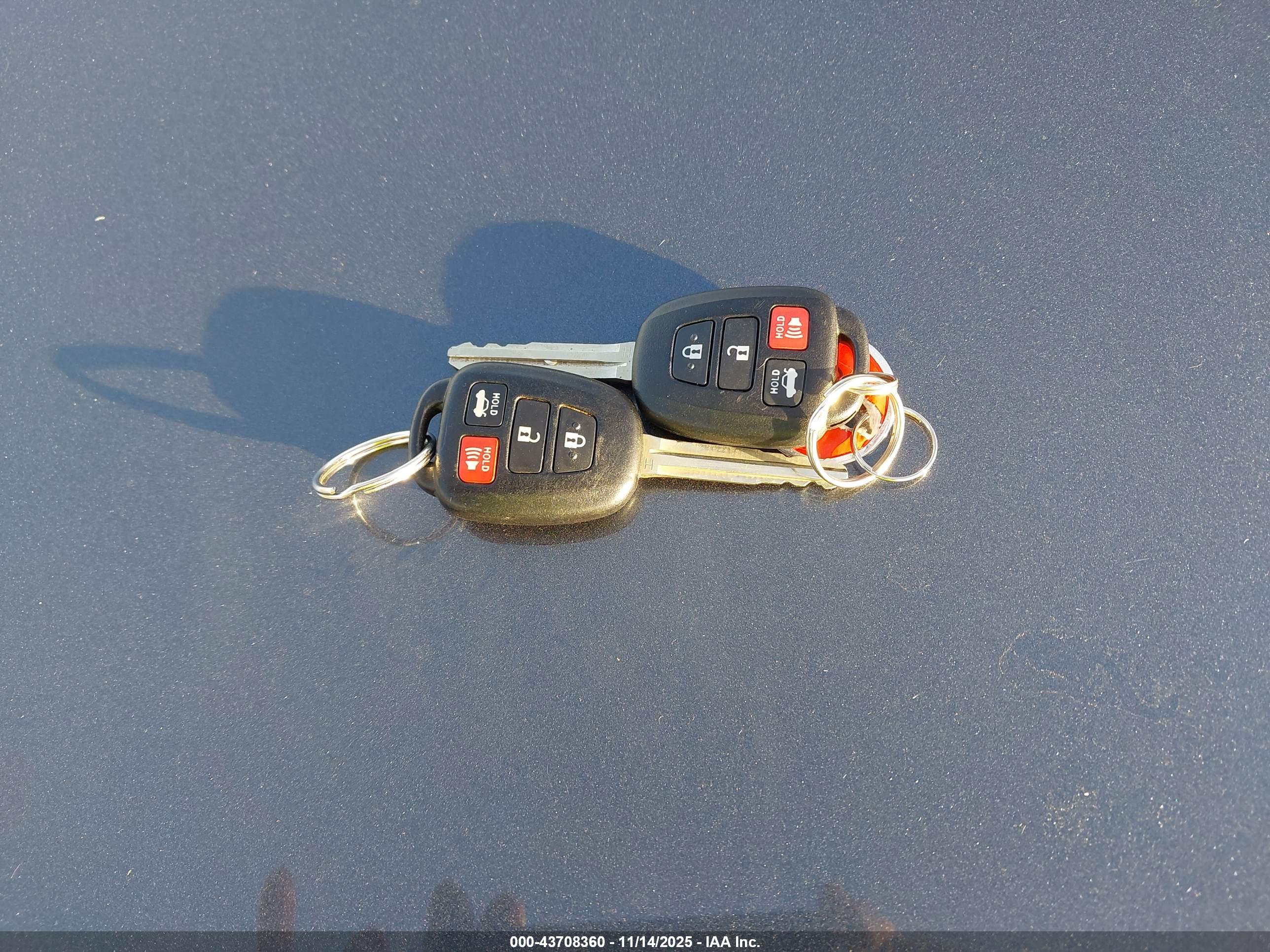 TOYOTA COROLLA image 11