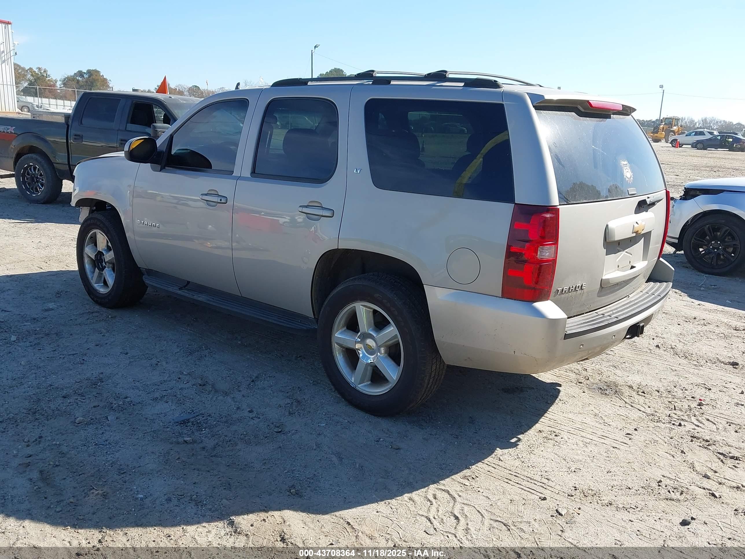 CHEVROLET TAHOE image 3