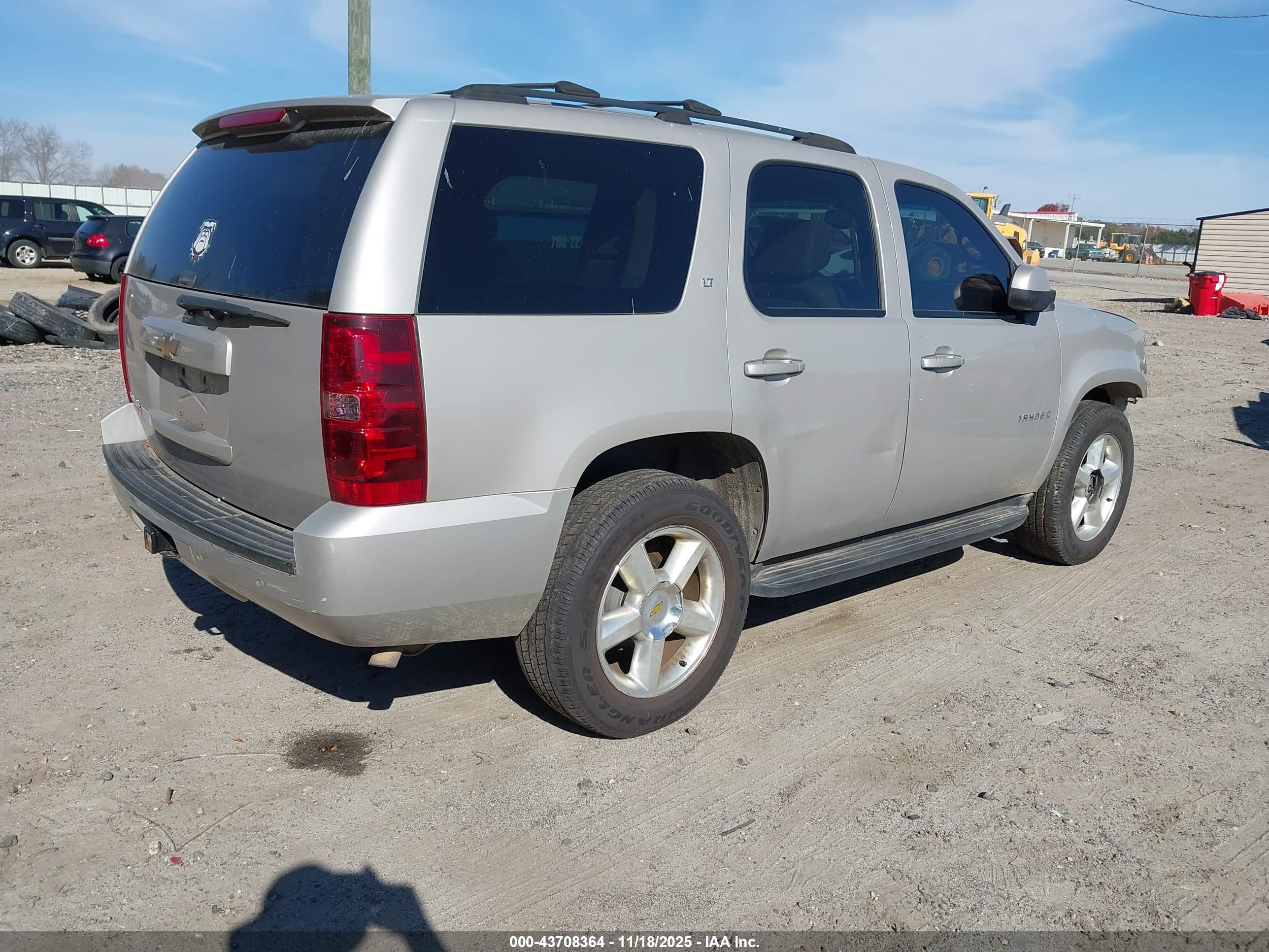 CHEVROLET TAHOE image 4