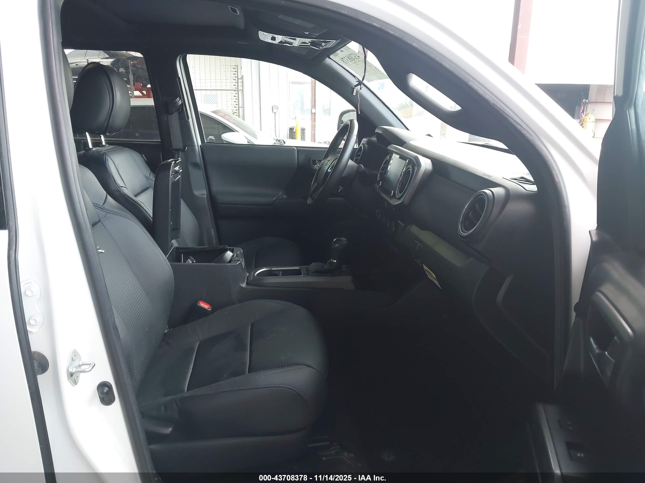 TOYOTA TACOMA image 5