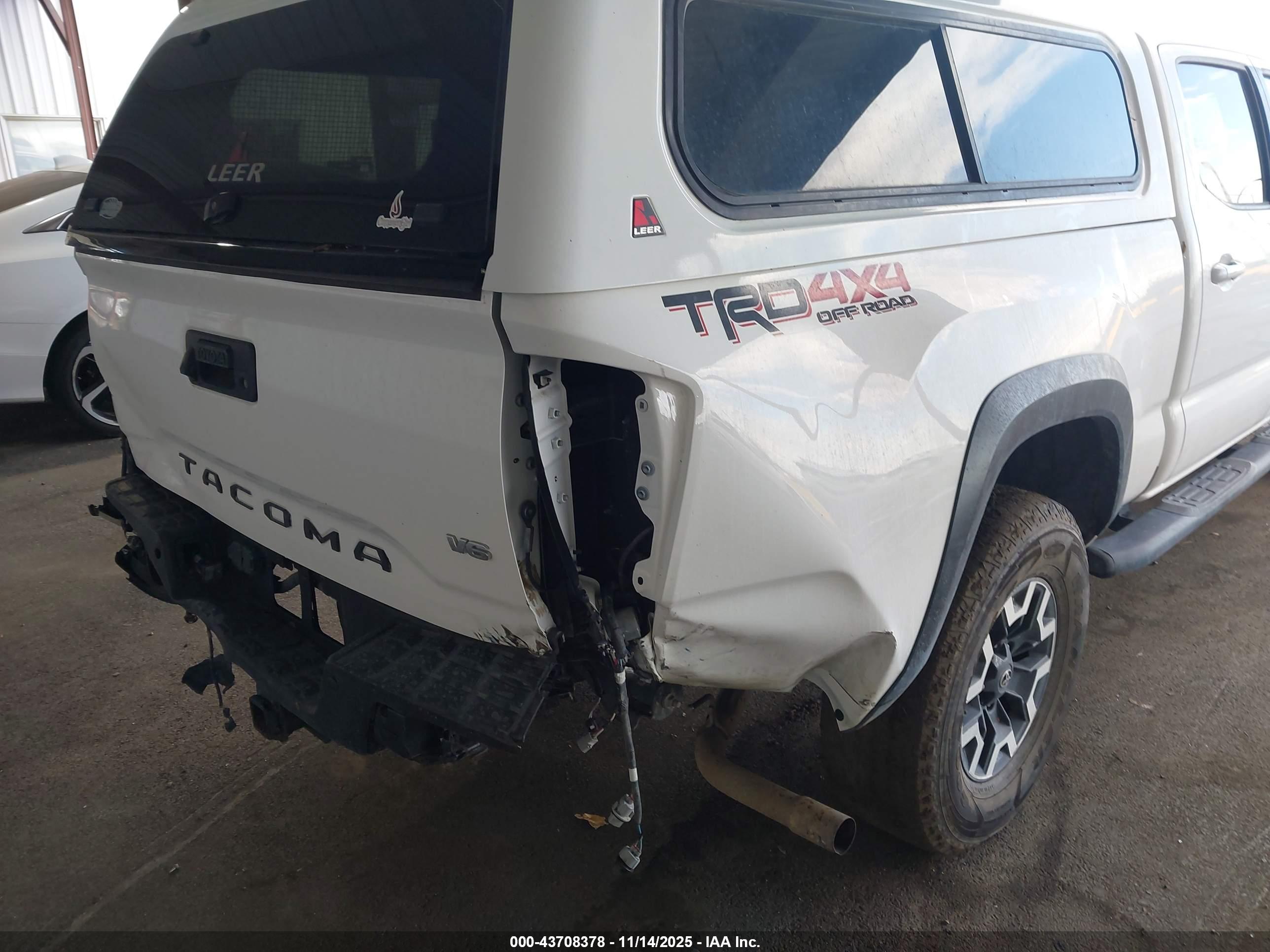 TOYOTA TACOMA image 6