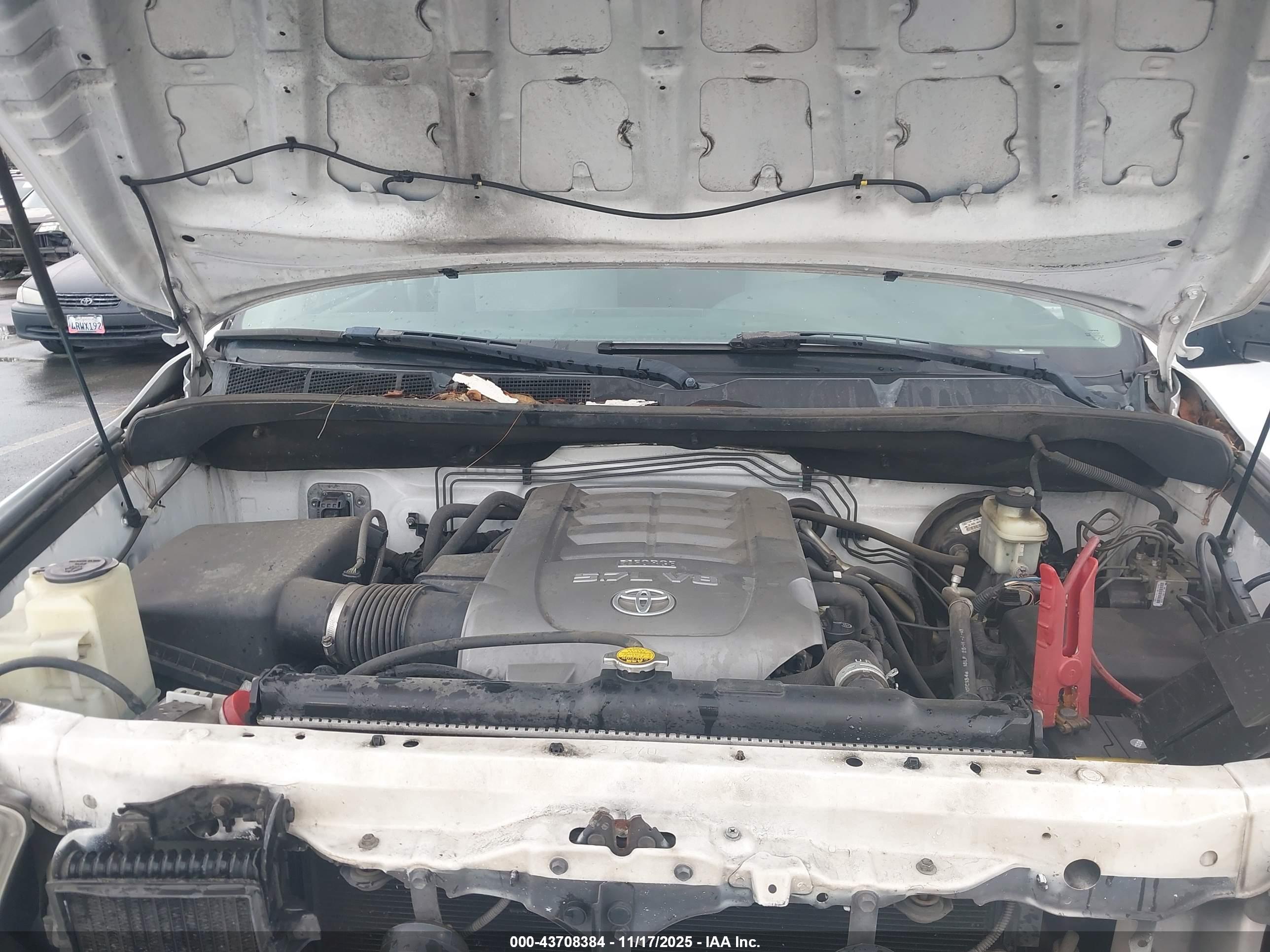 TOYOTA TUNDRA image 10