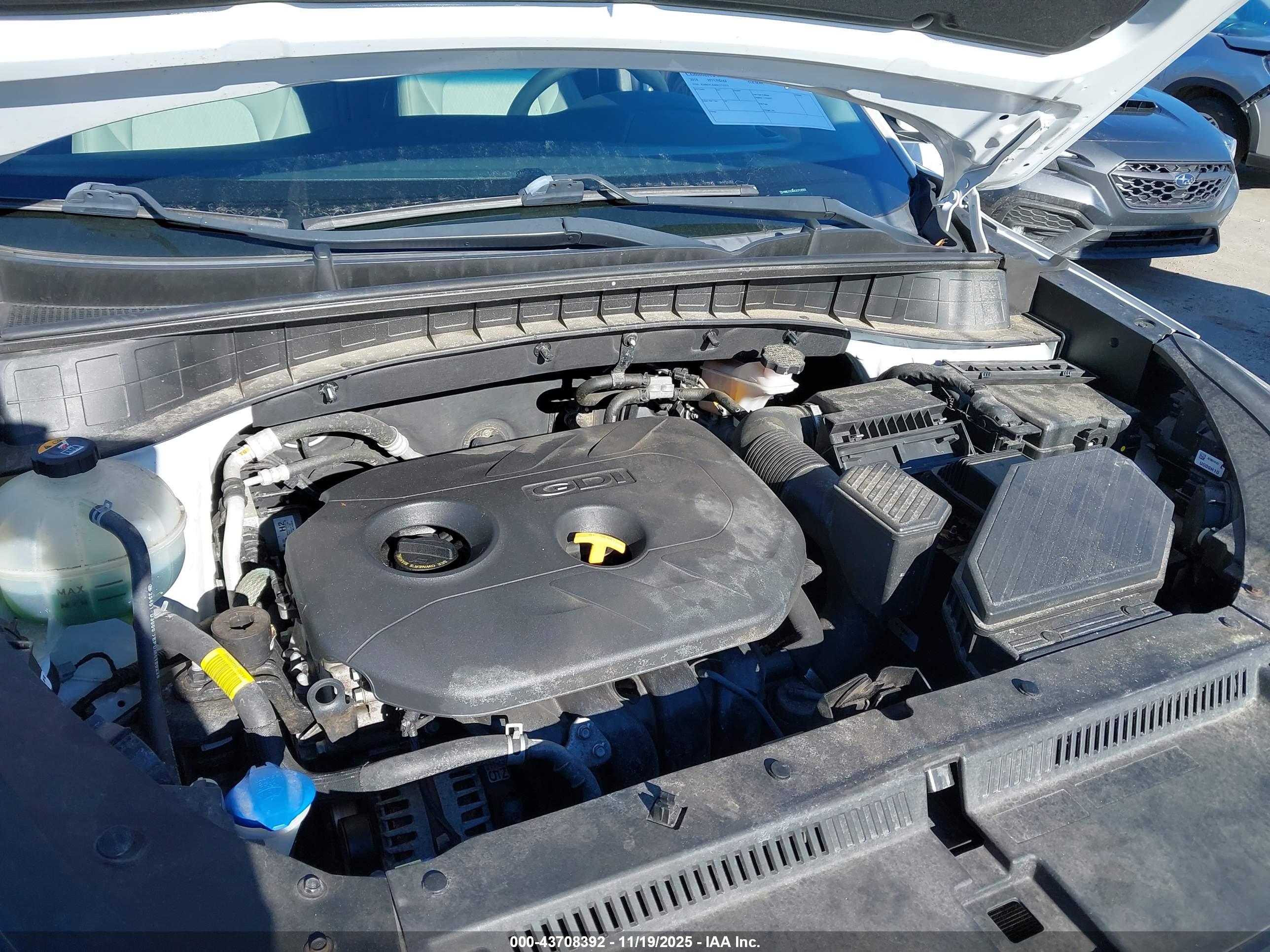 HYUNDAI TUCSON image 10