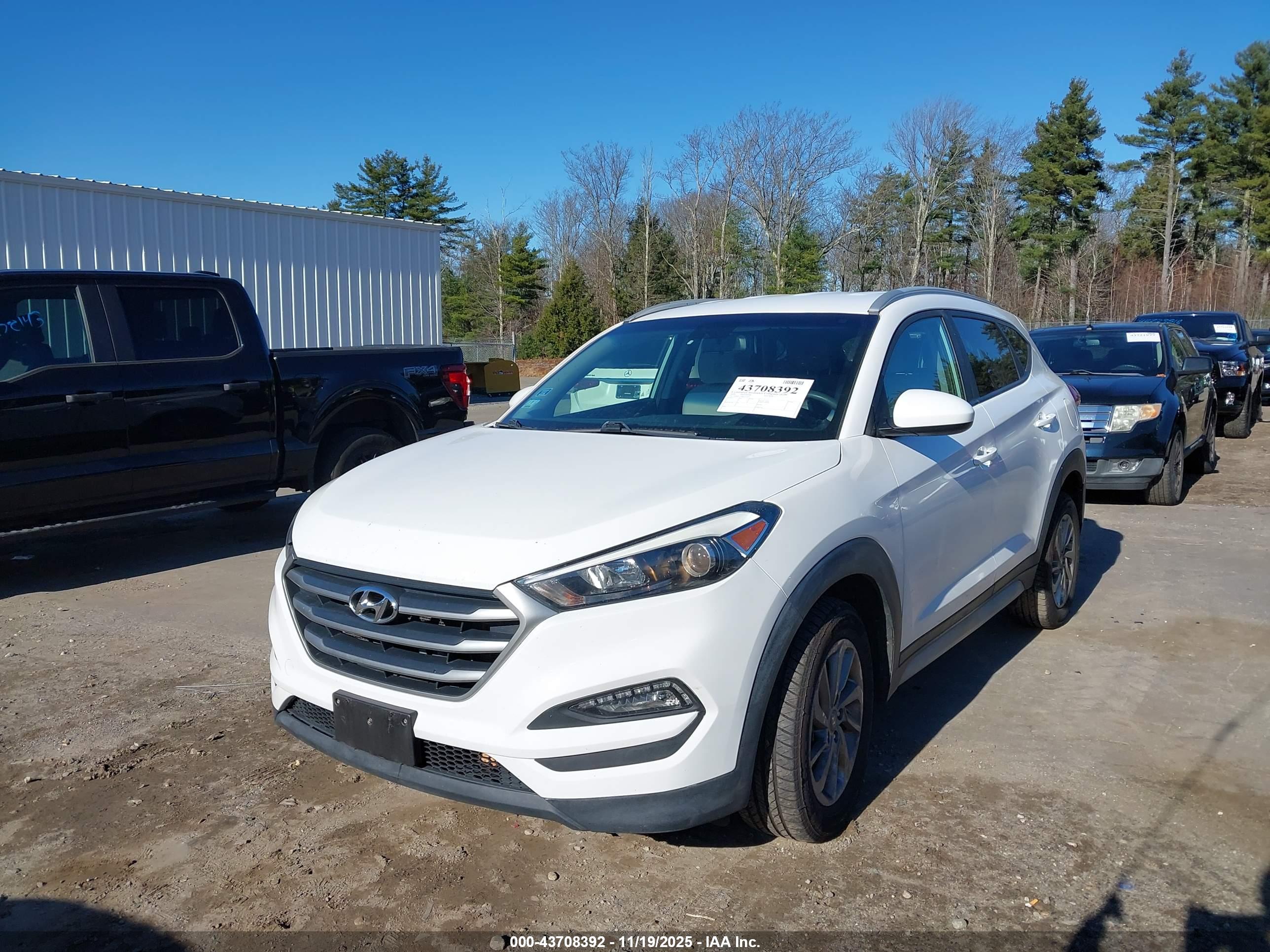 HYUNDAI TUCSON image 2