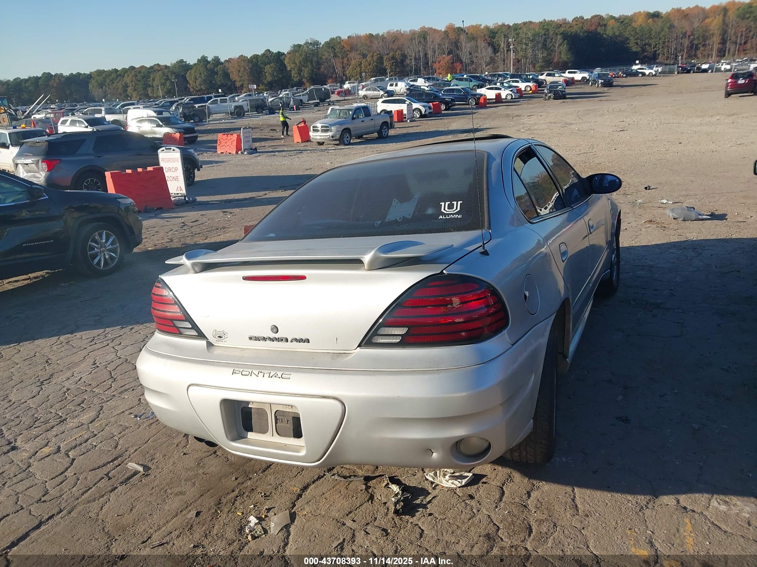 PONTIAC GRAND image 4
