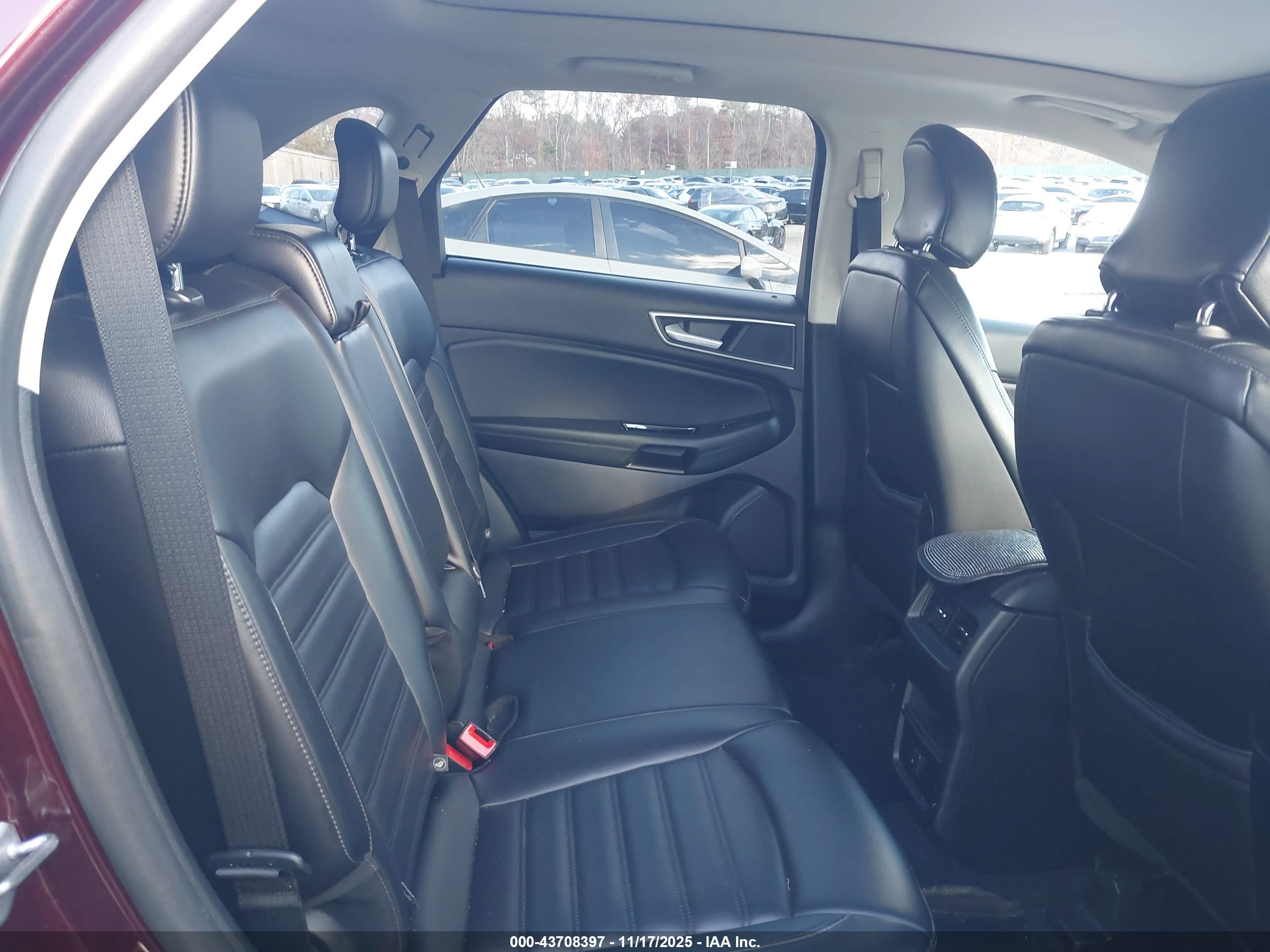 FORD EDGE image 8
