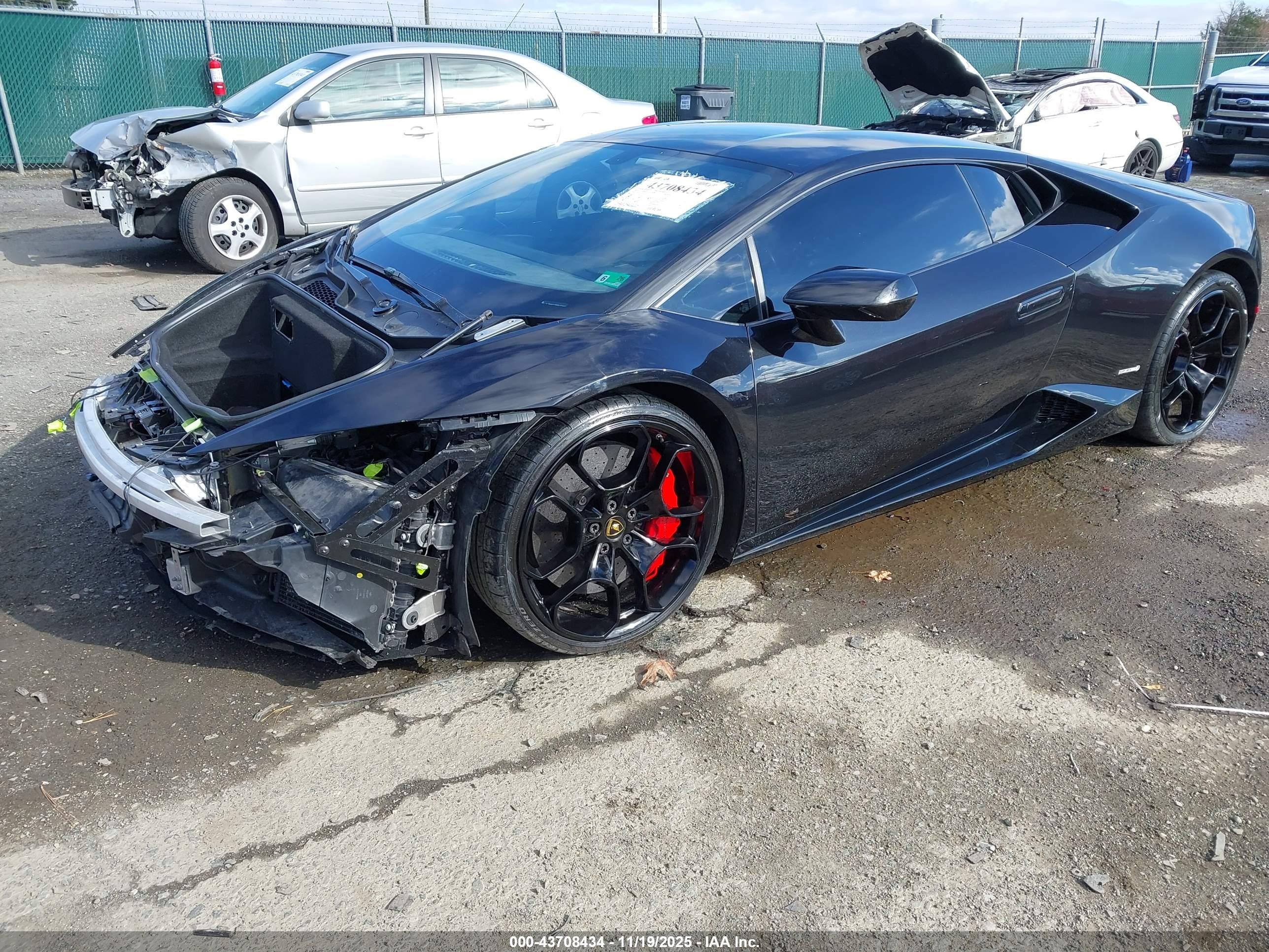 LAMBORGHINI HURACAN image 2