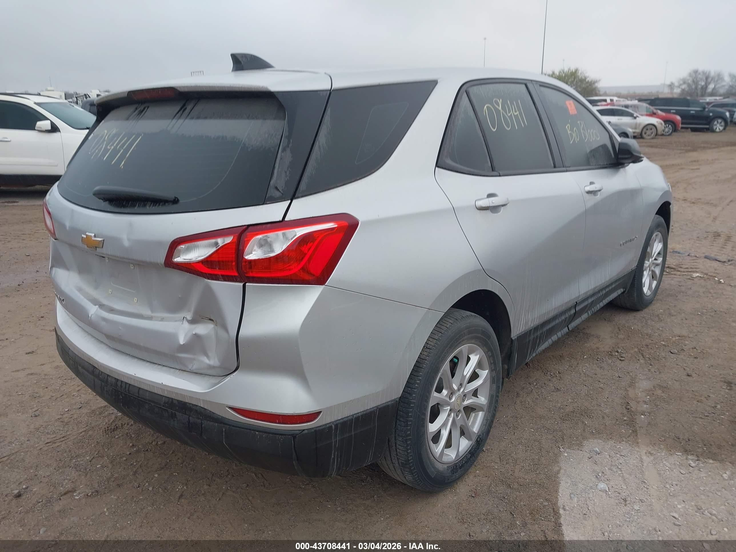 CHEVROLET EQUINOX image 4