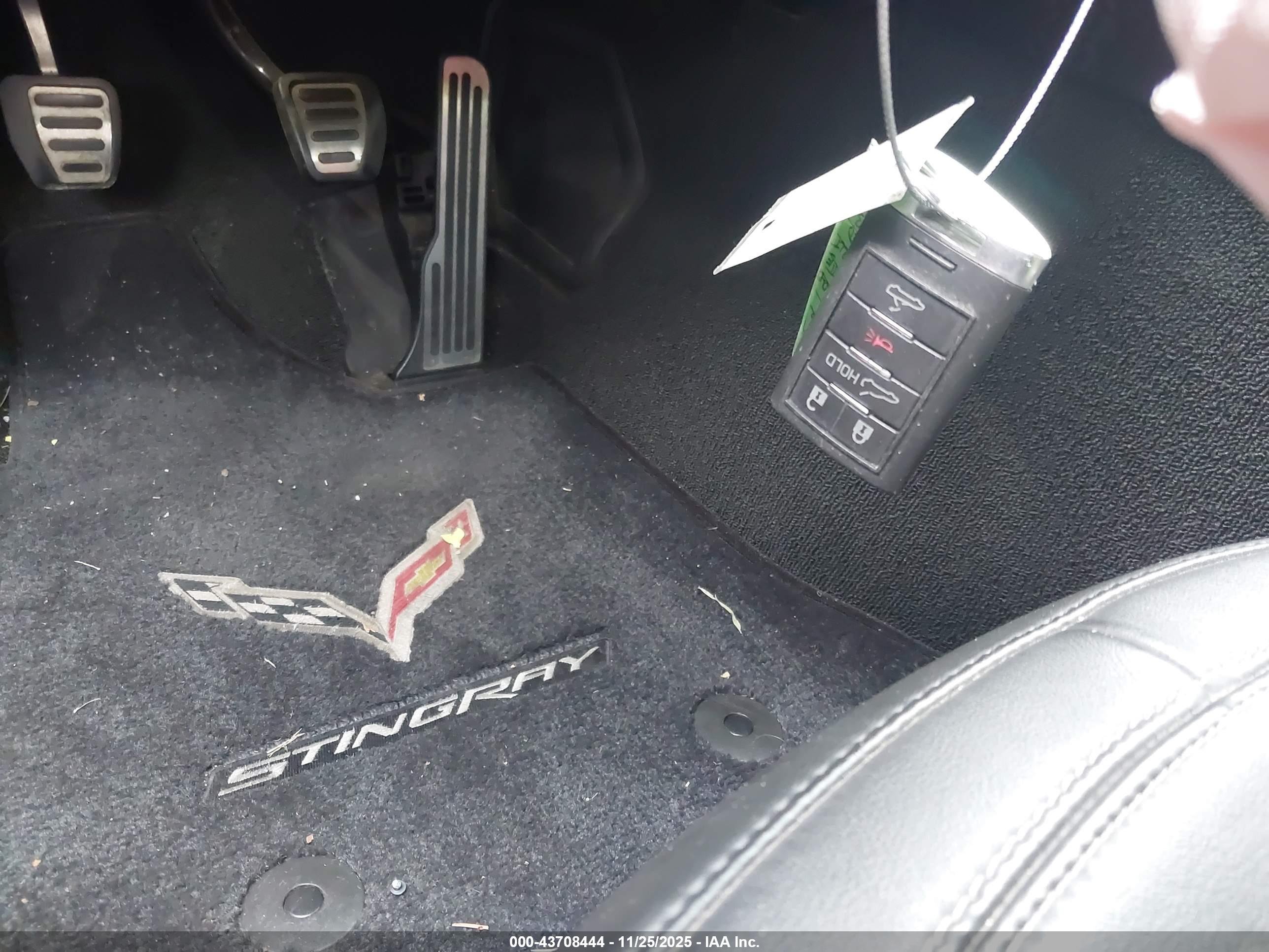 CHEVROLET CORVETTE image 11