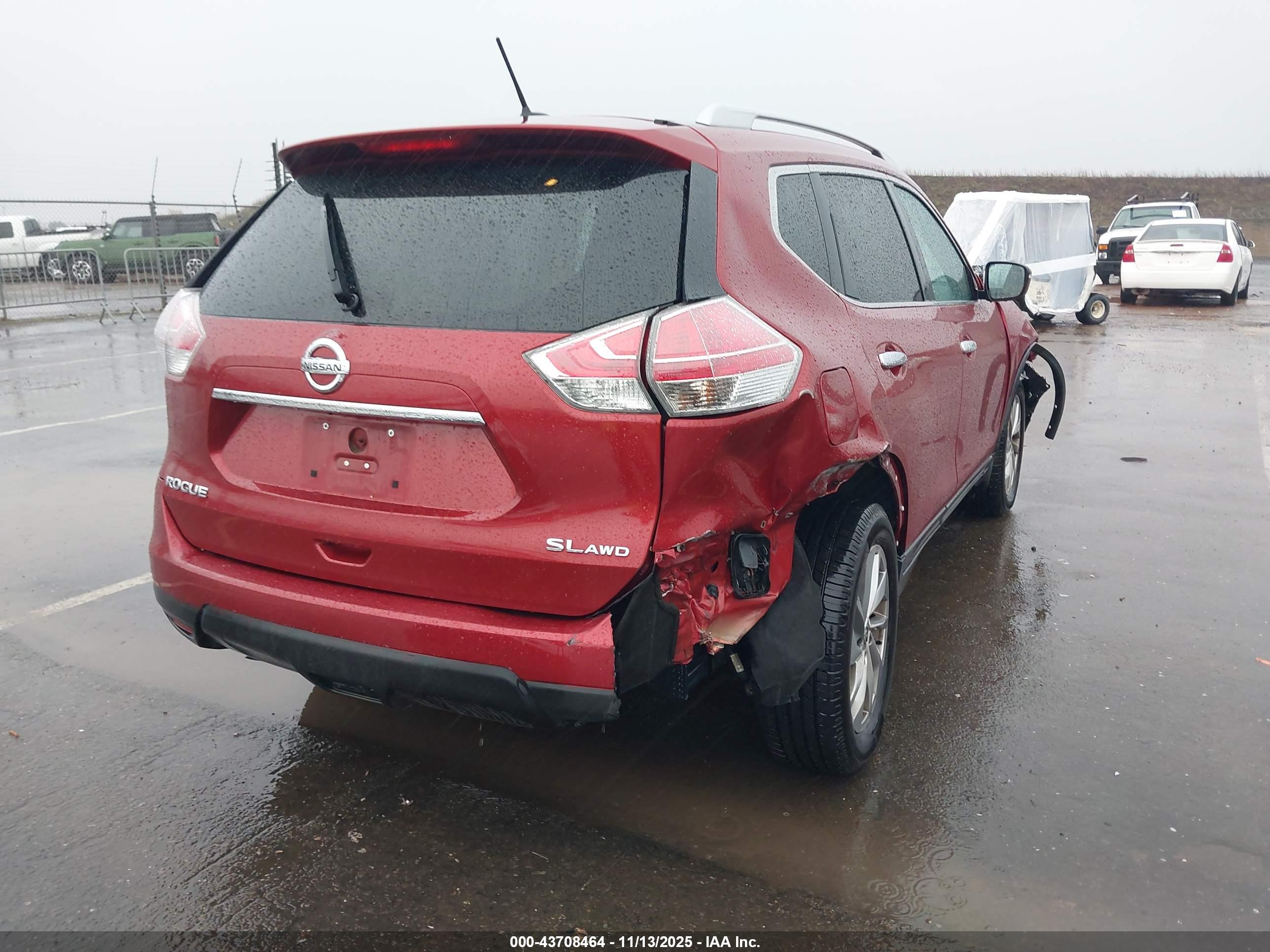 NISSAN ROGUE image 4