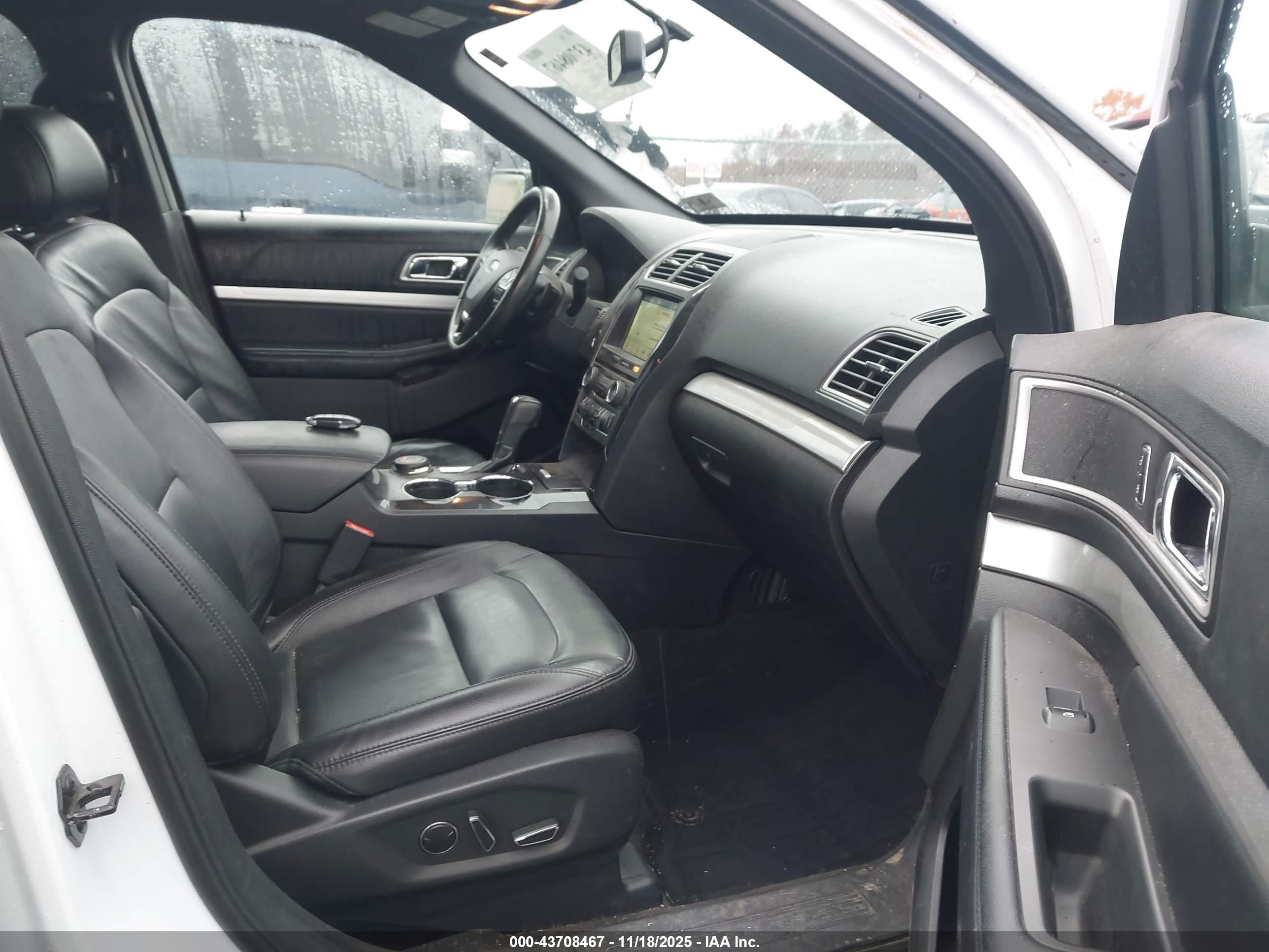 FORD EXPLORER image 5