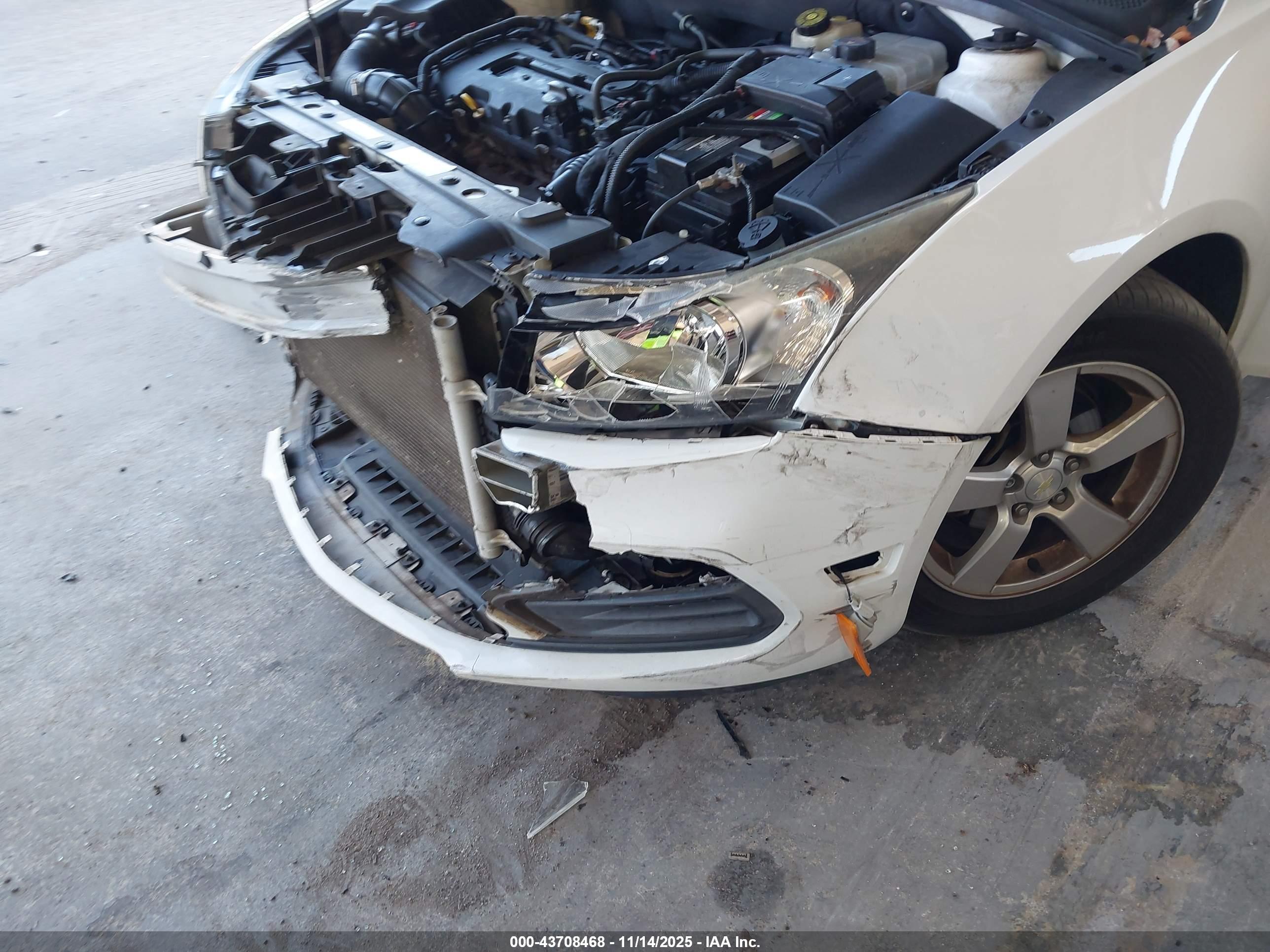 CHEVROLET CRUZE image 6