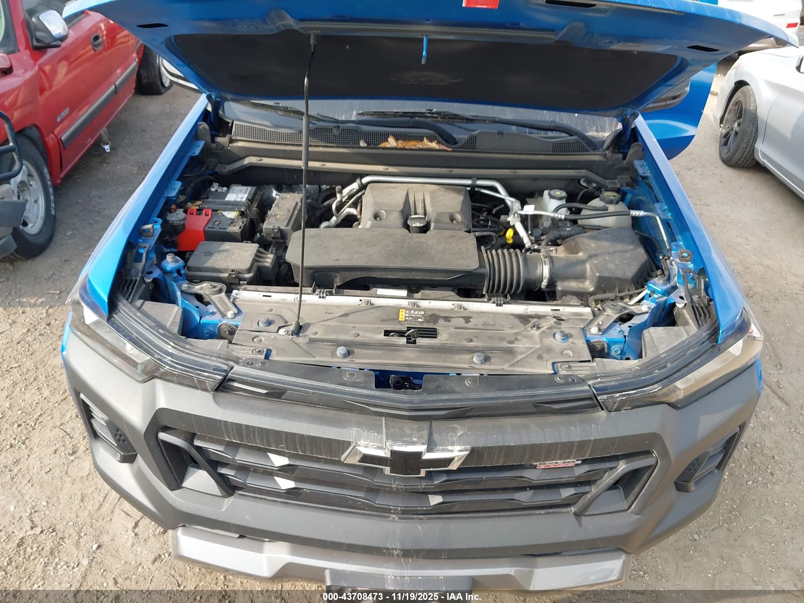 CHEVROLET COLORADO image 10