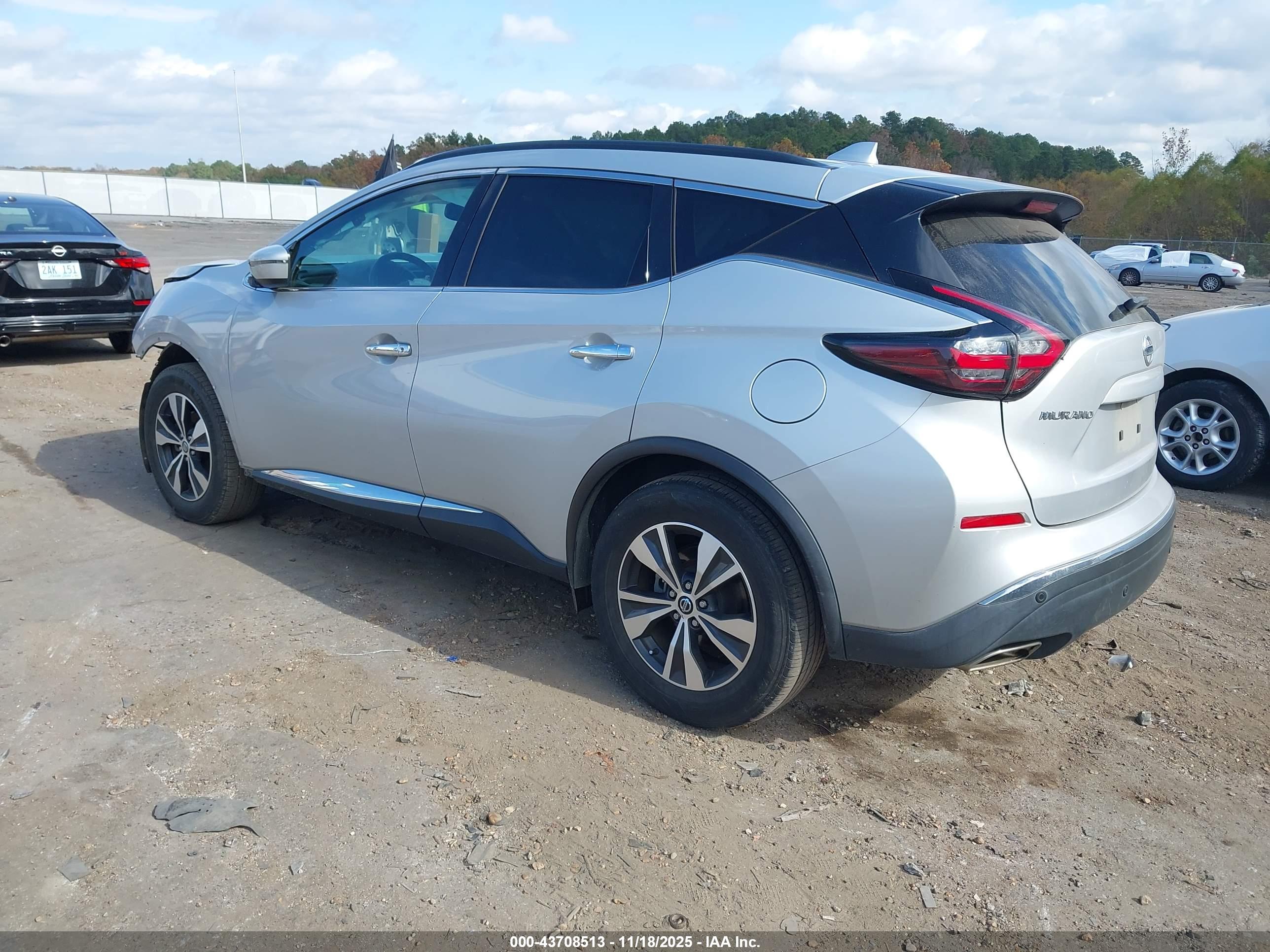 NISSAN MURANO image 3