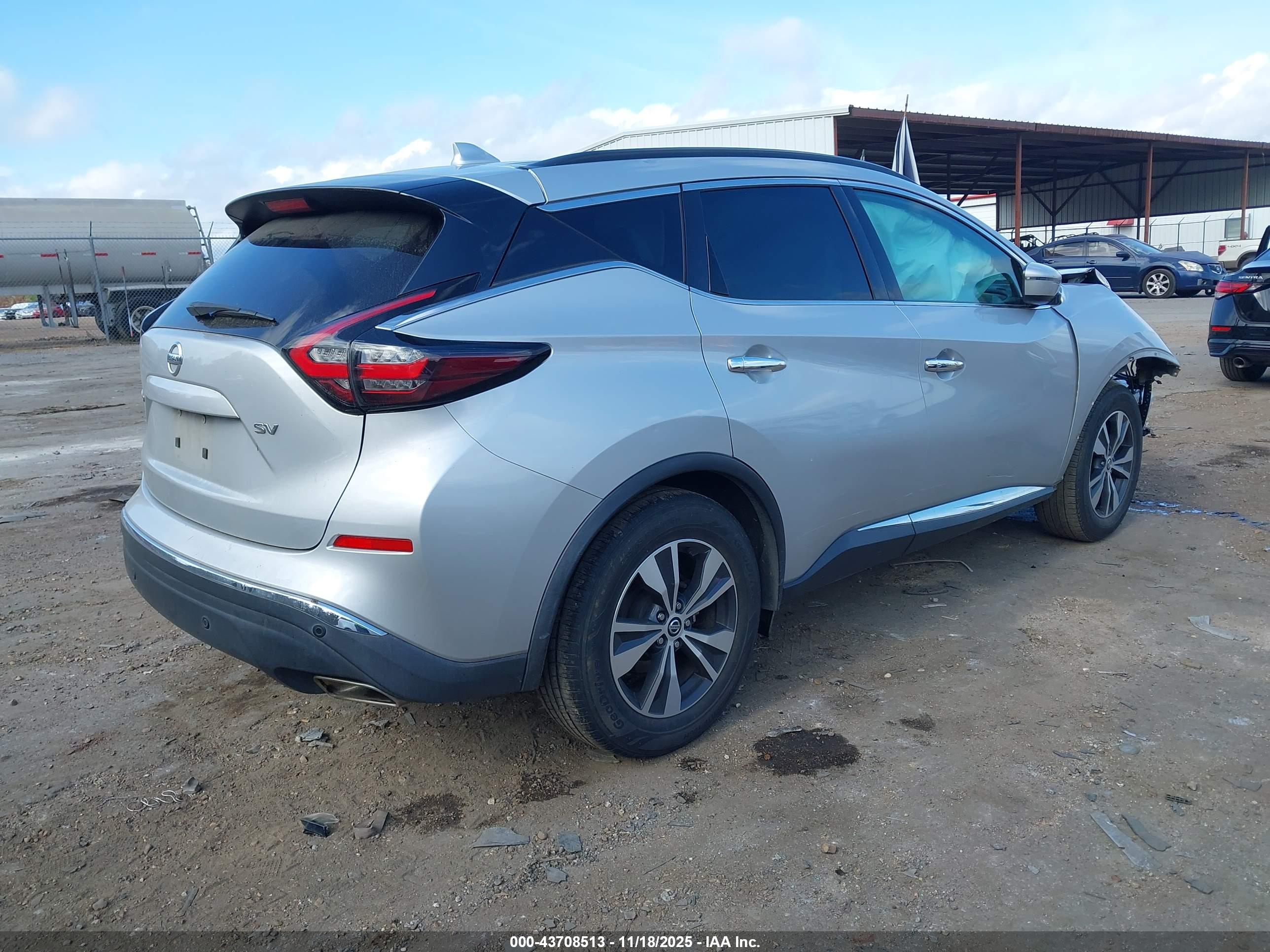 NISSAN MURANO image 4
