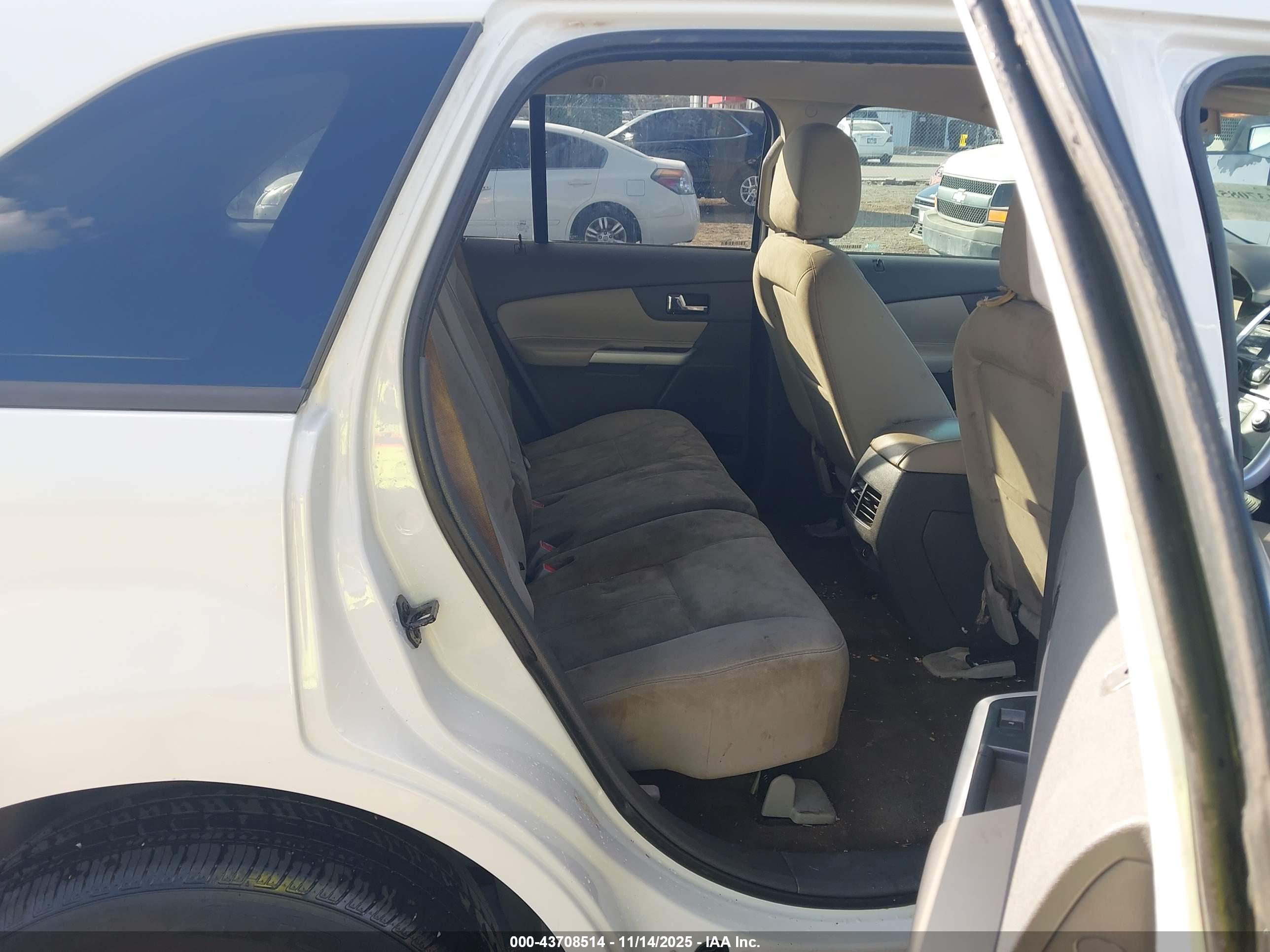 FORD EDGE image 8