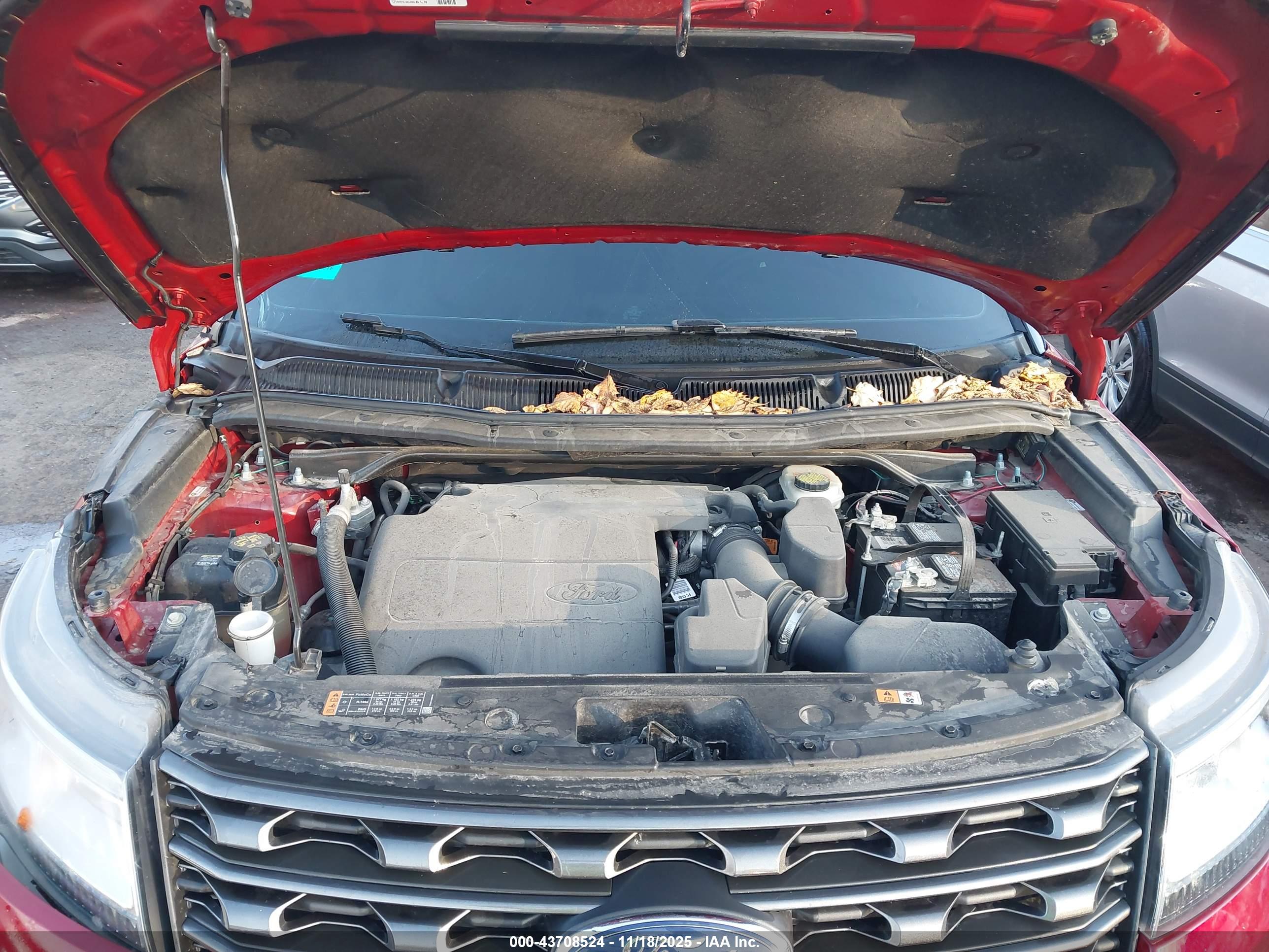 FORD EXPLORER image 10