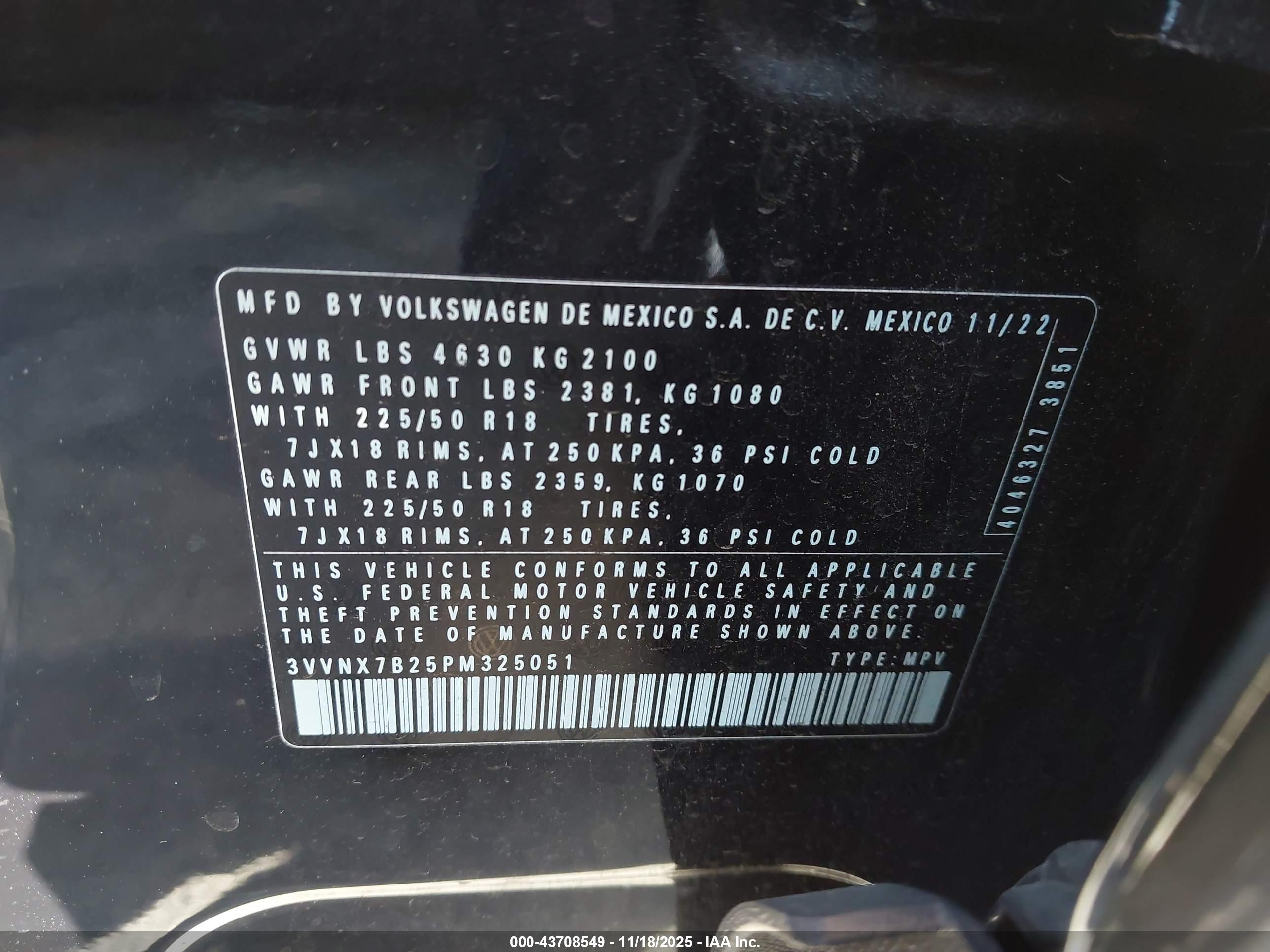 VOLKSWAGEN TAOS image 9
