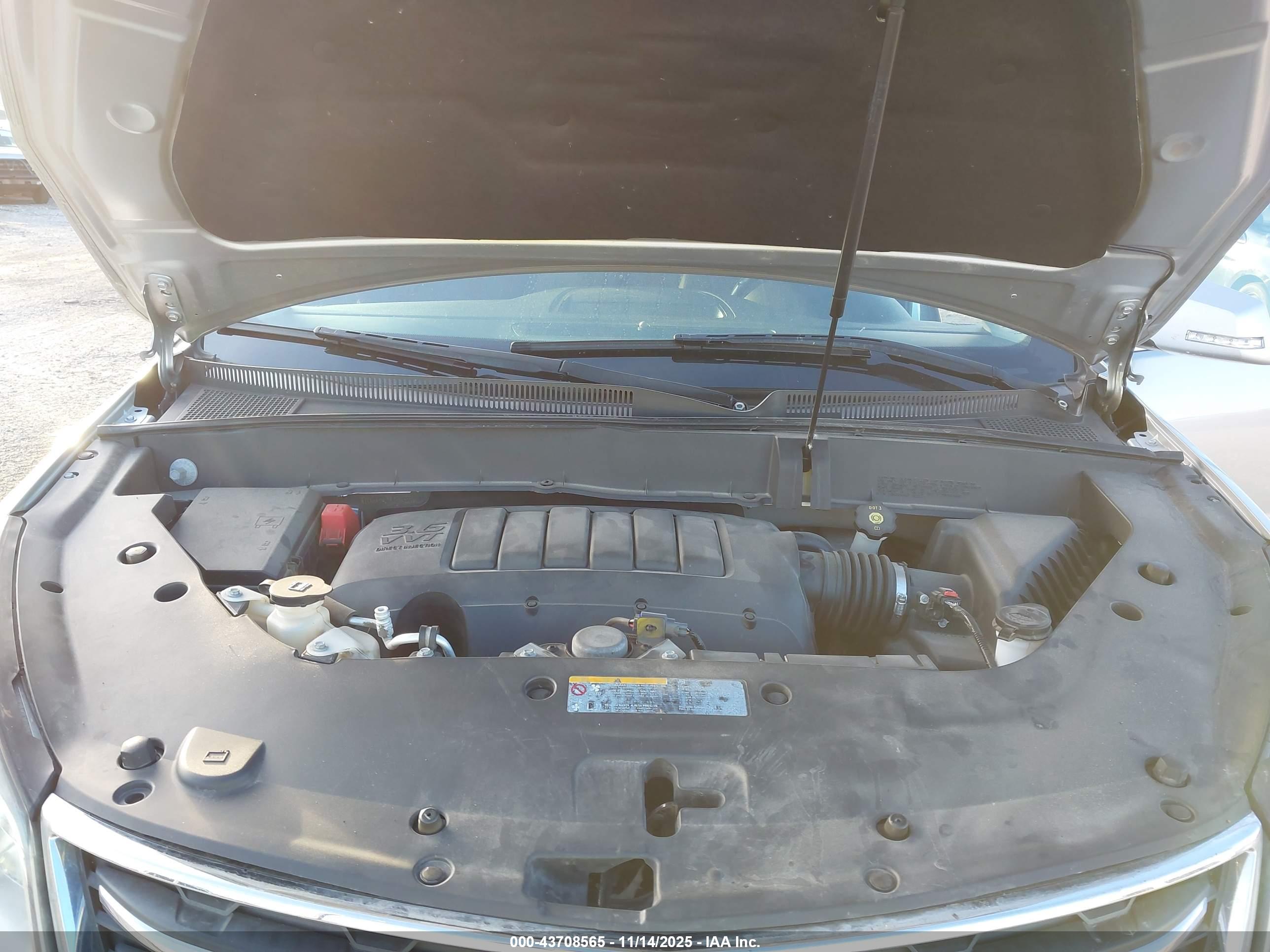 CHEVROLET TRAVERSE image 10