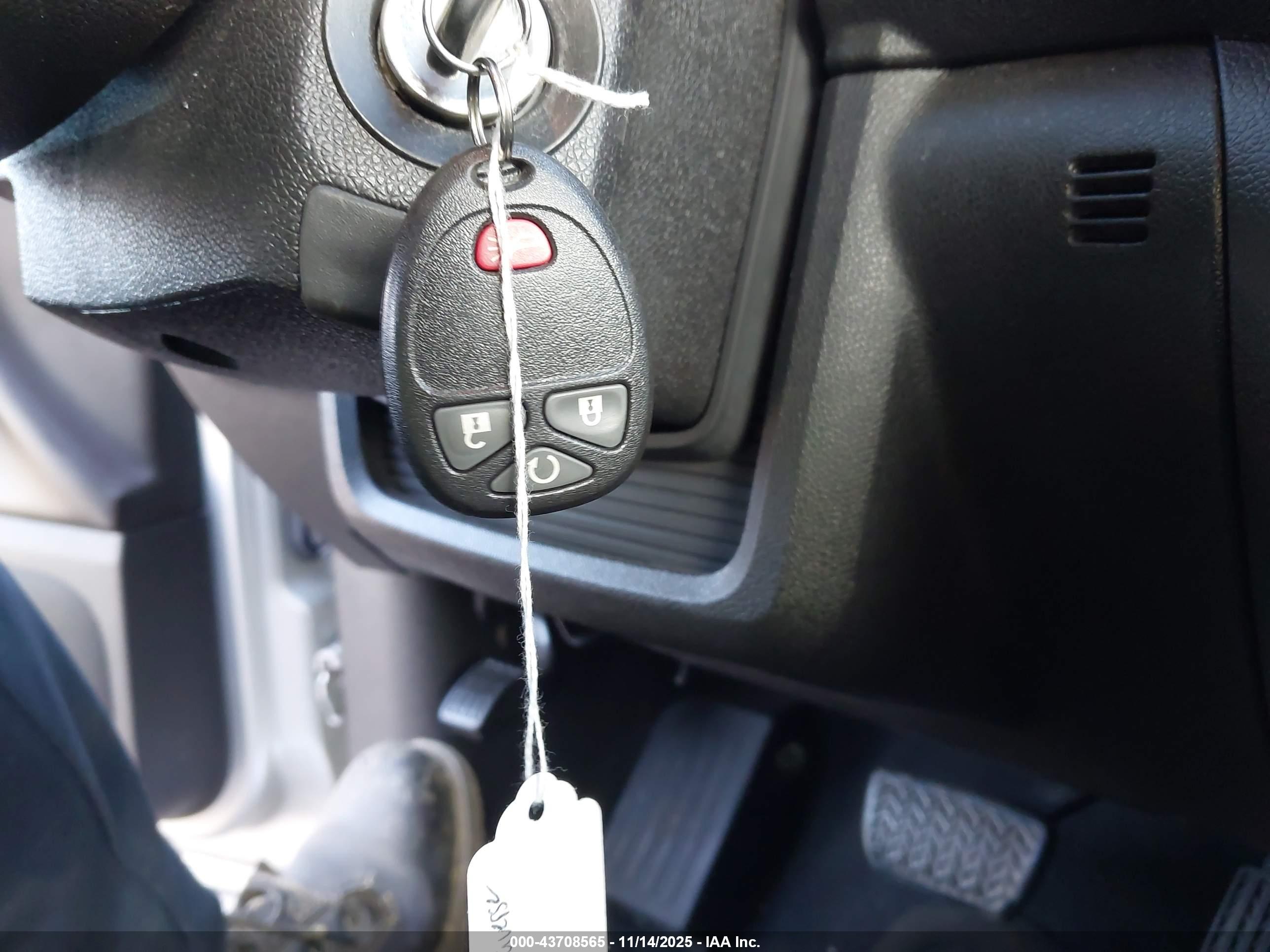 CHEVROLET TRAVERSE image 11