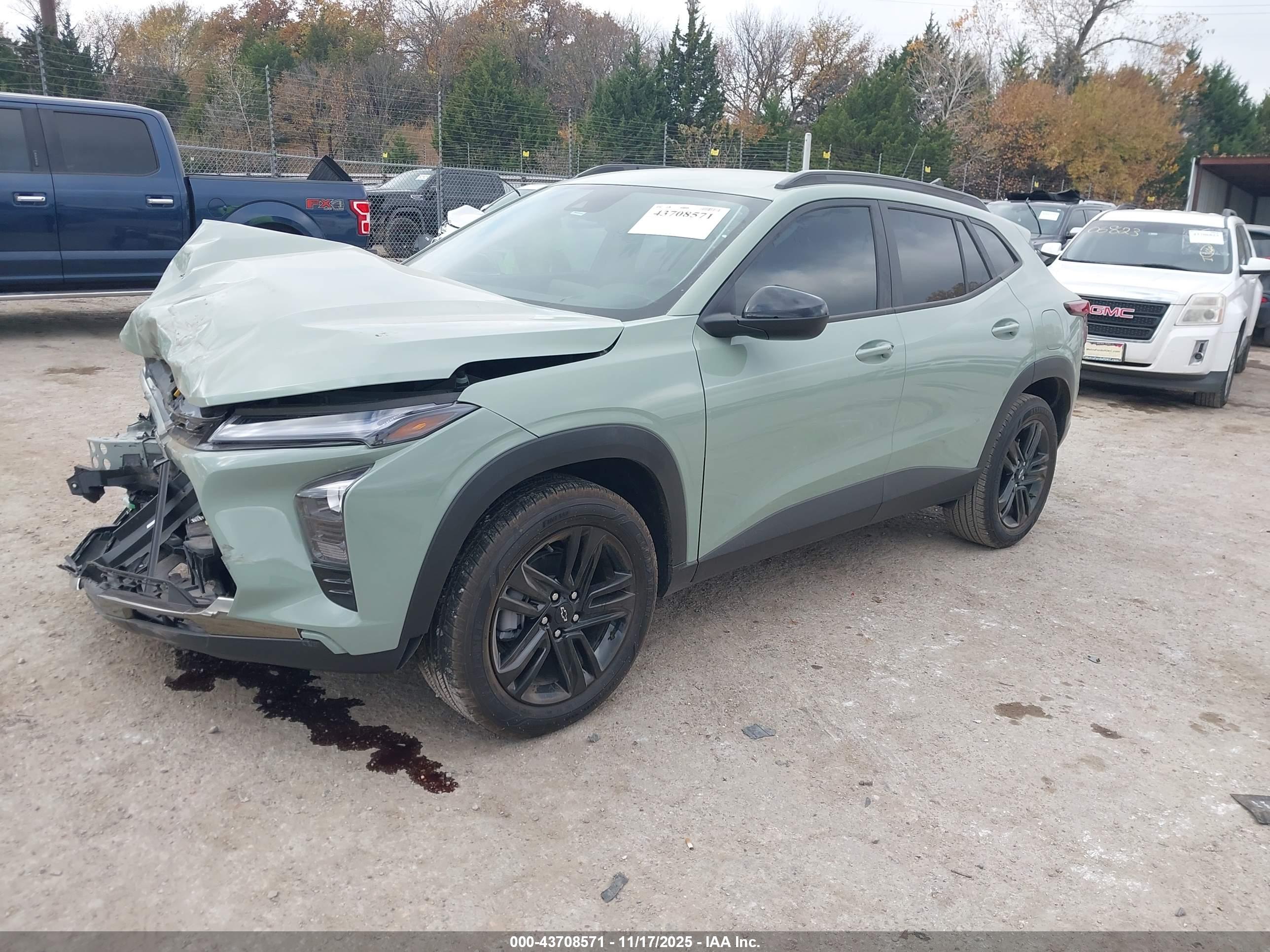 CHEVROLET TRAX image 2