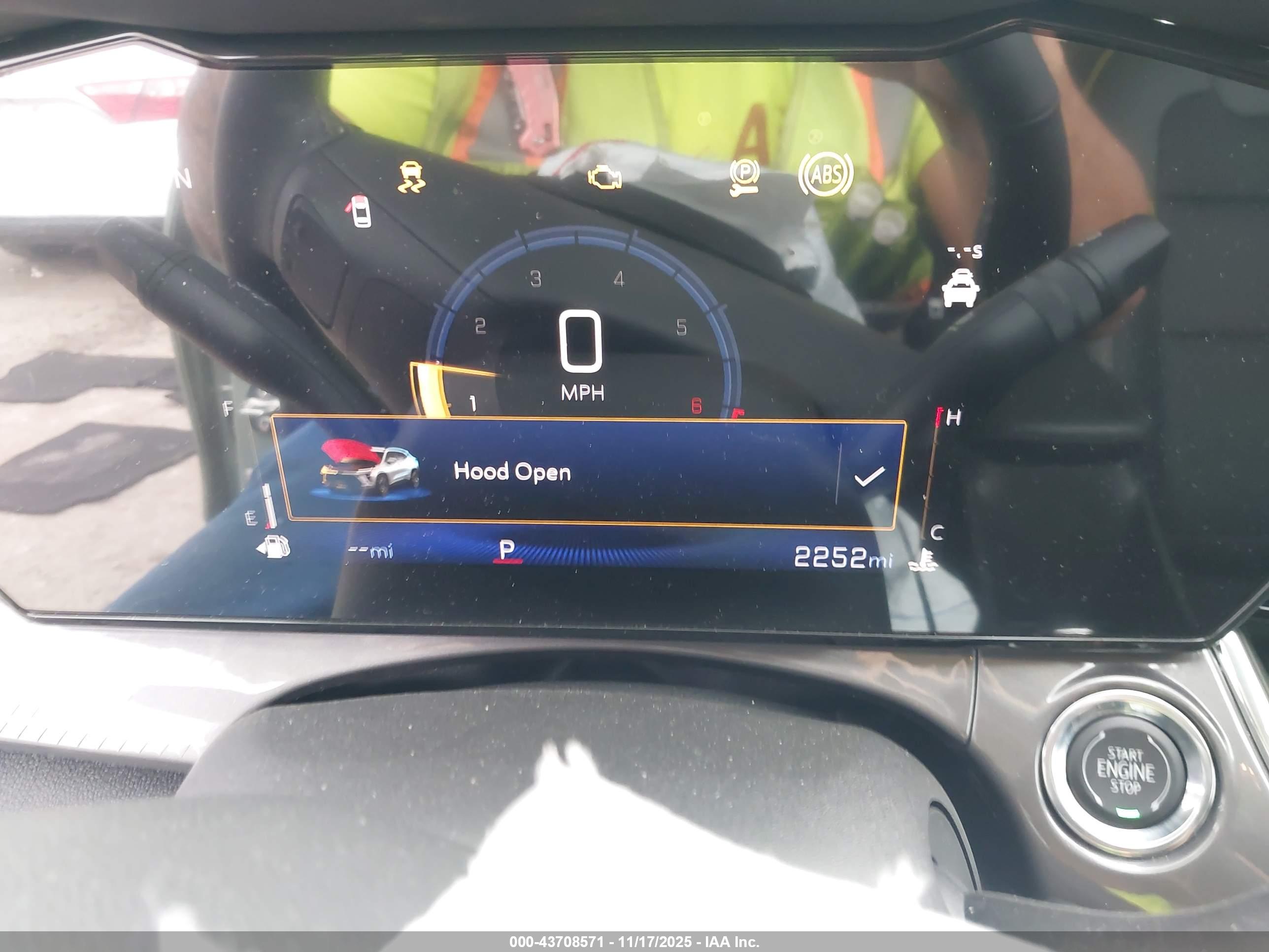 CHEVROLET TRAX image 7