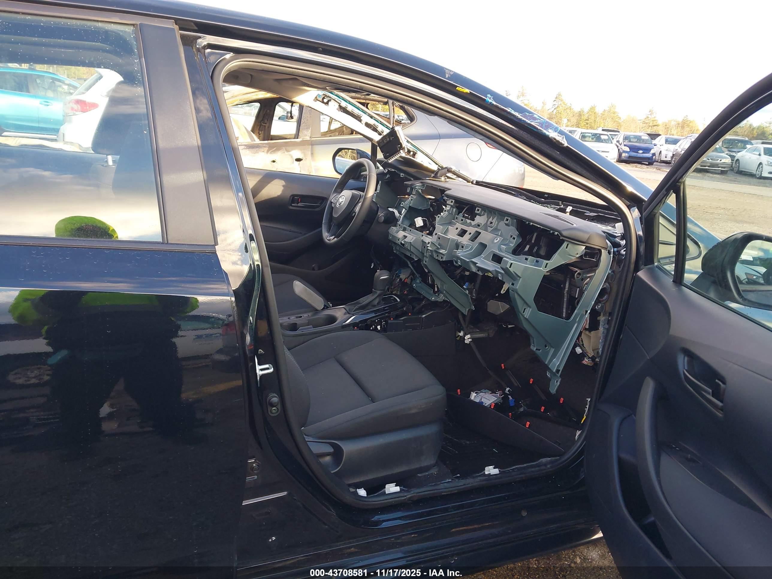 TOYOTA COROLLA image 5