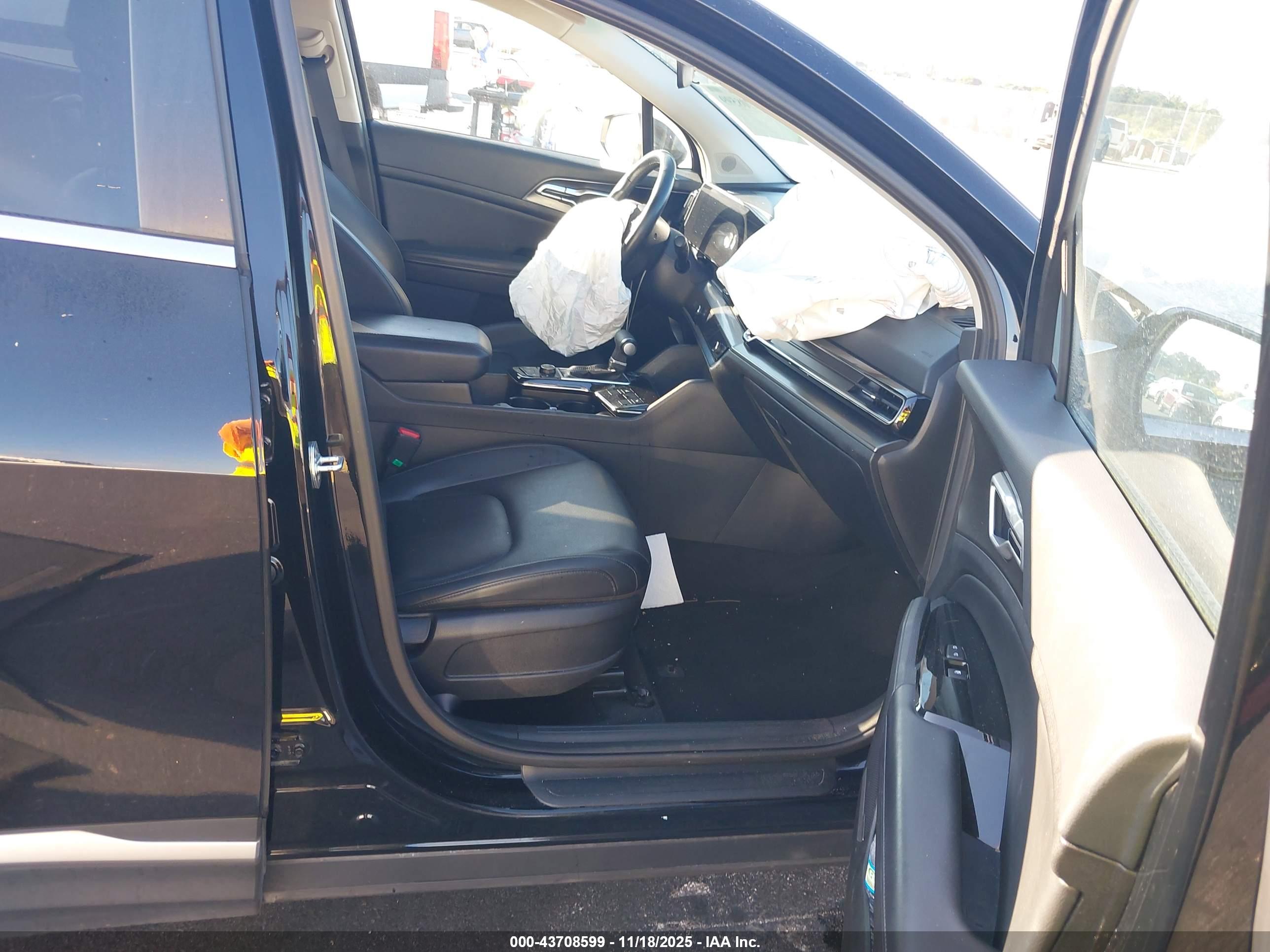 KIA SPORTAGE image 5