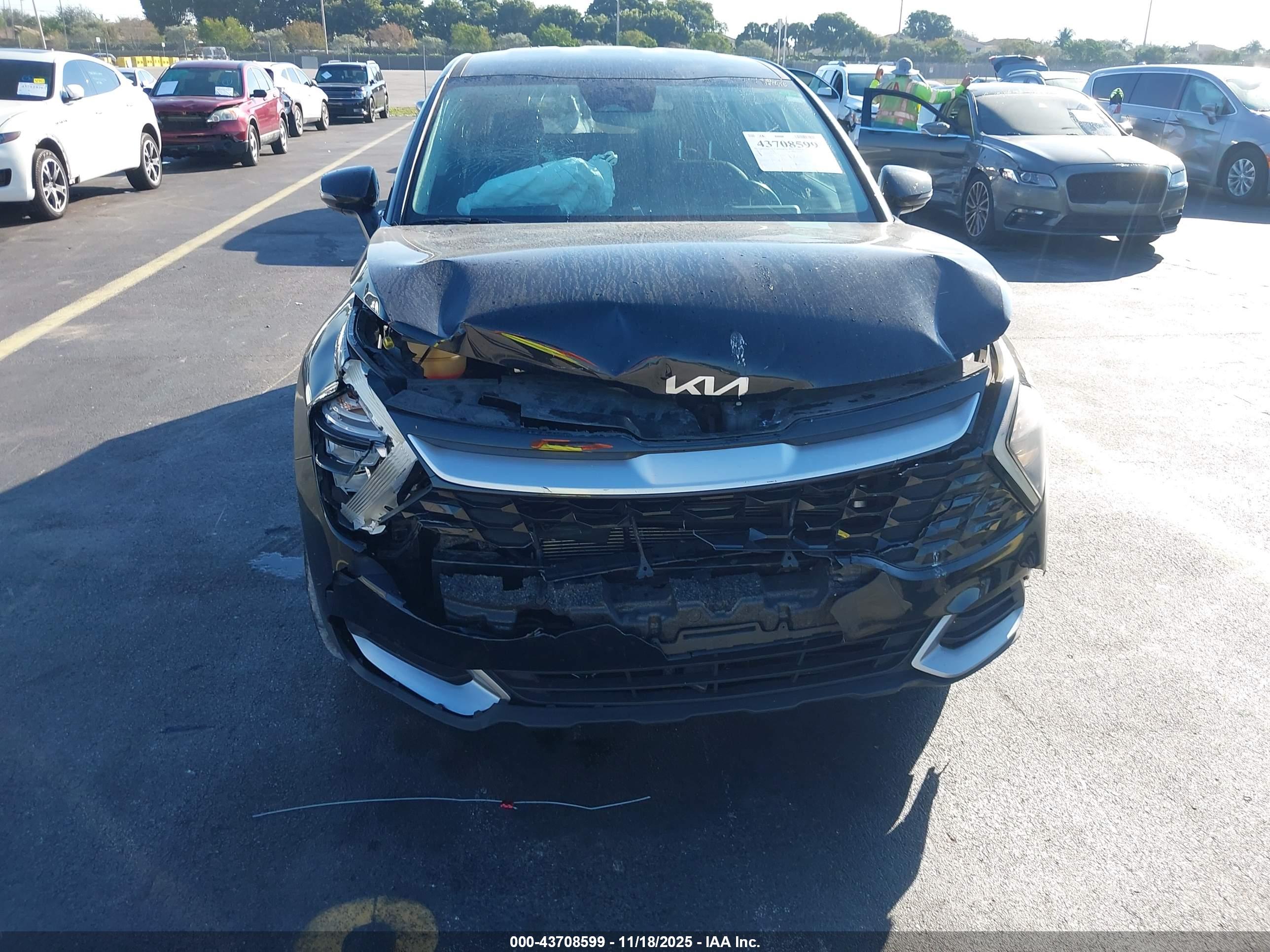 KIA SPORTAGE image 6