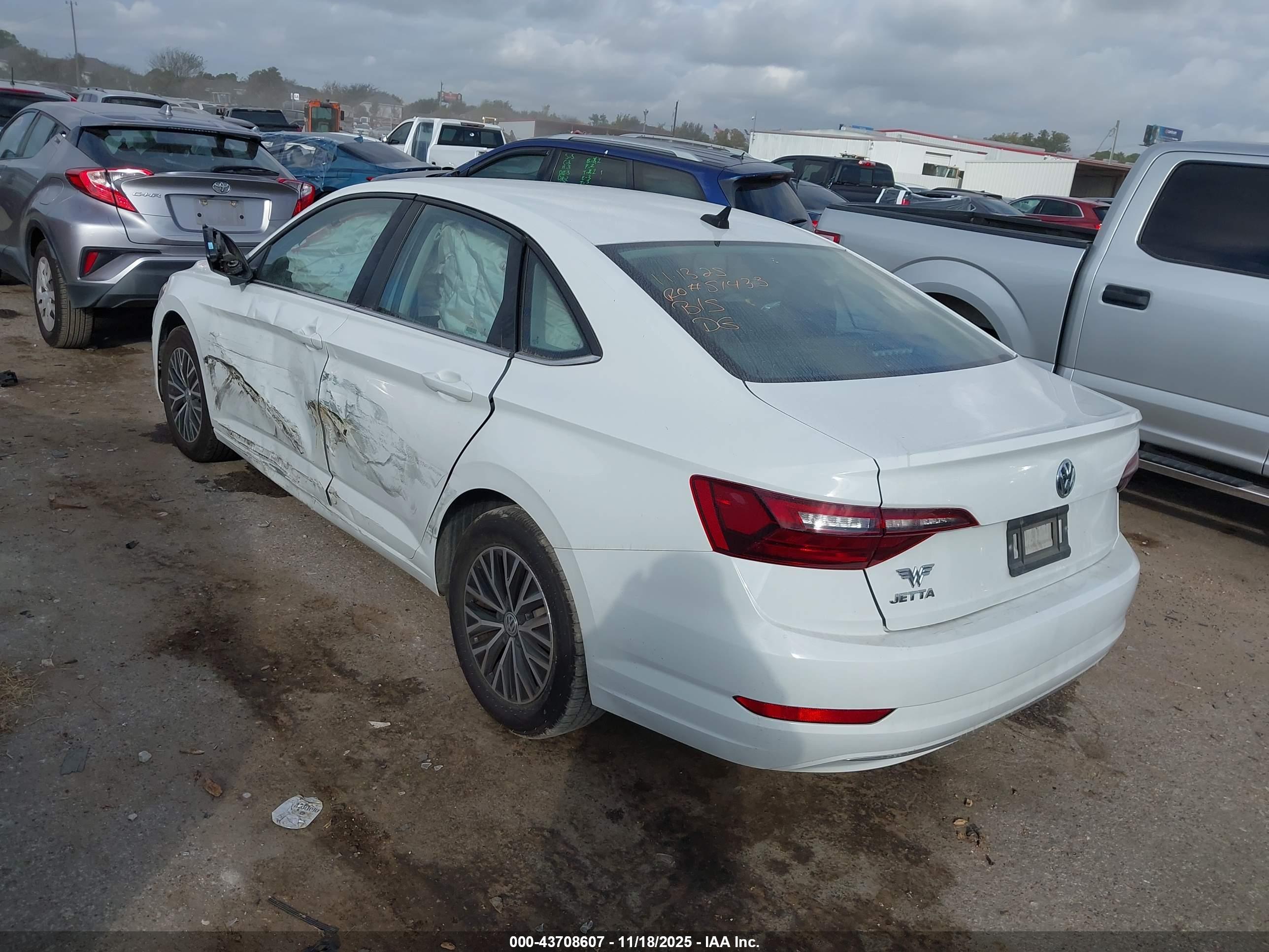 VOLKSWAGEN JETTA image 3