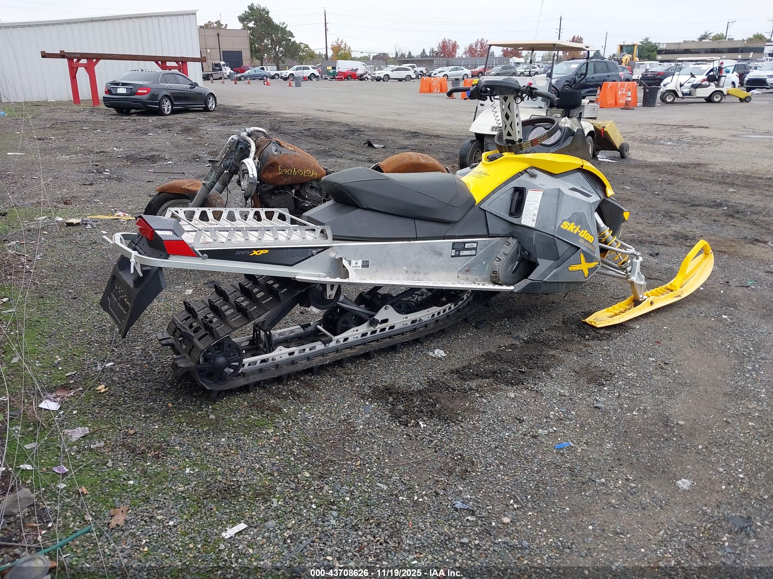 SKI-DOO SUMMIT image 4