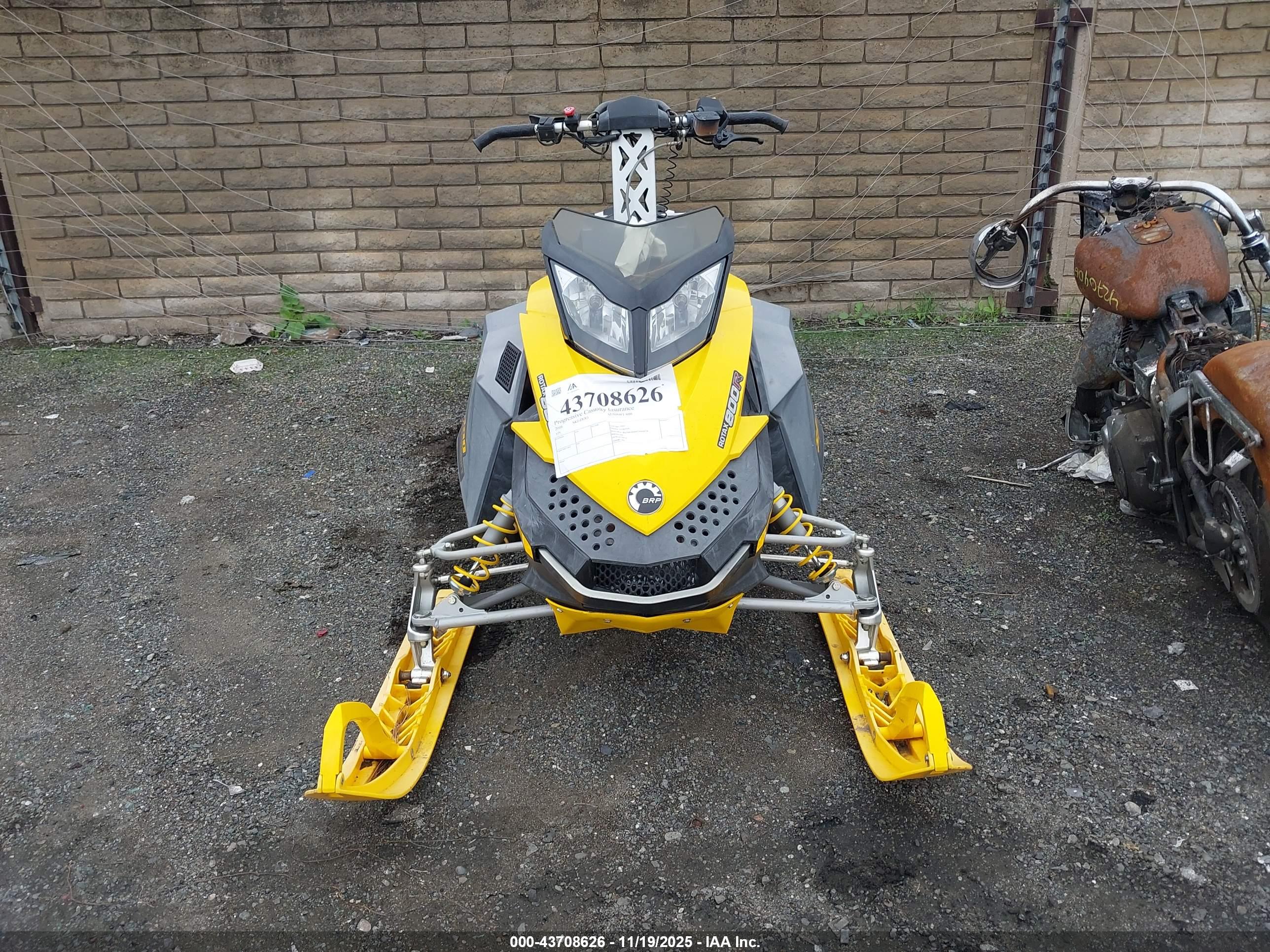 SKI-DOO SUMMIT image 6