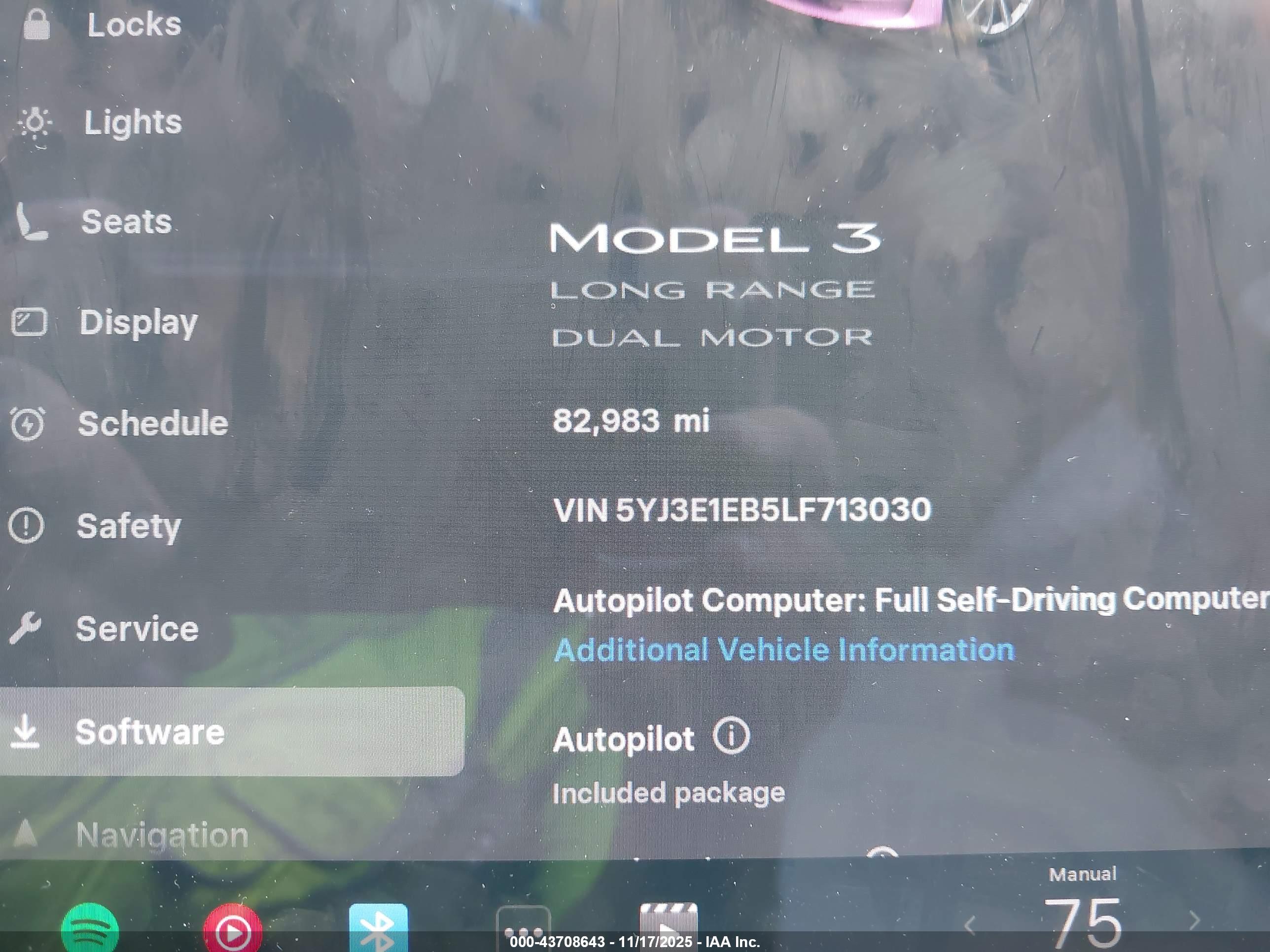 TESLA MODEL image 7