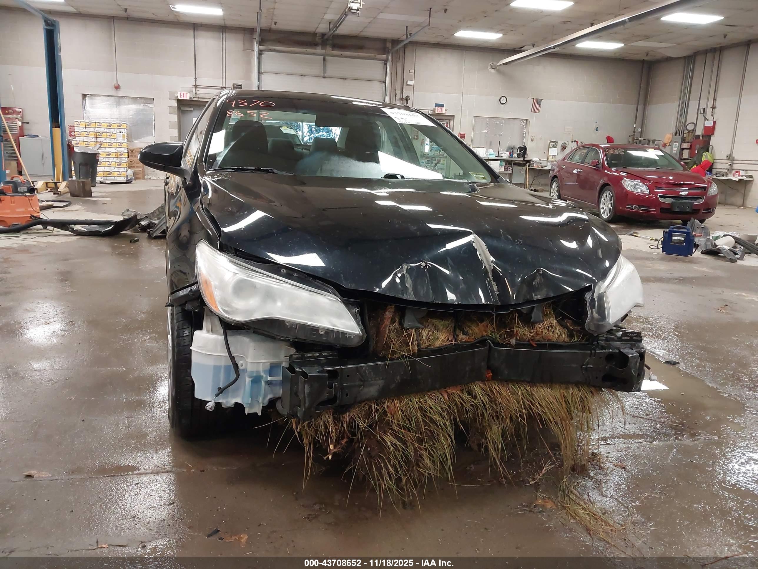 TOYOTA CAMRY image 6