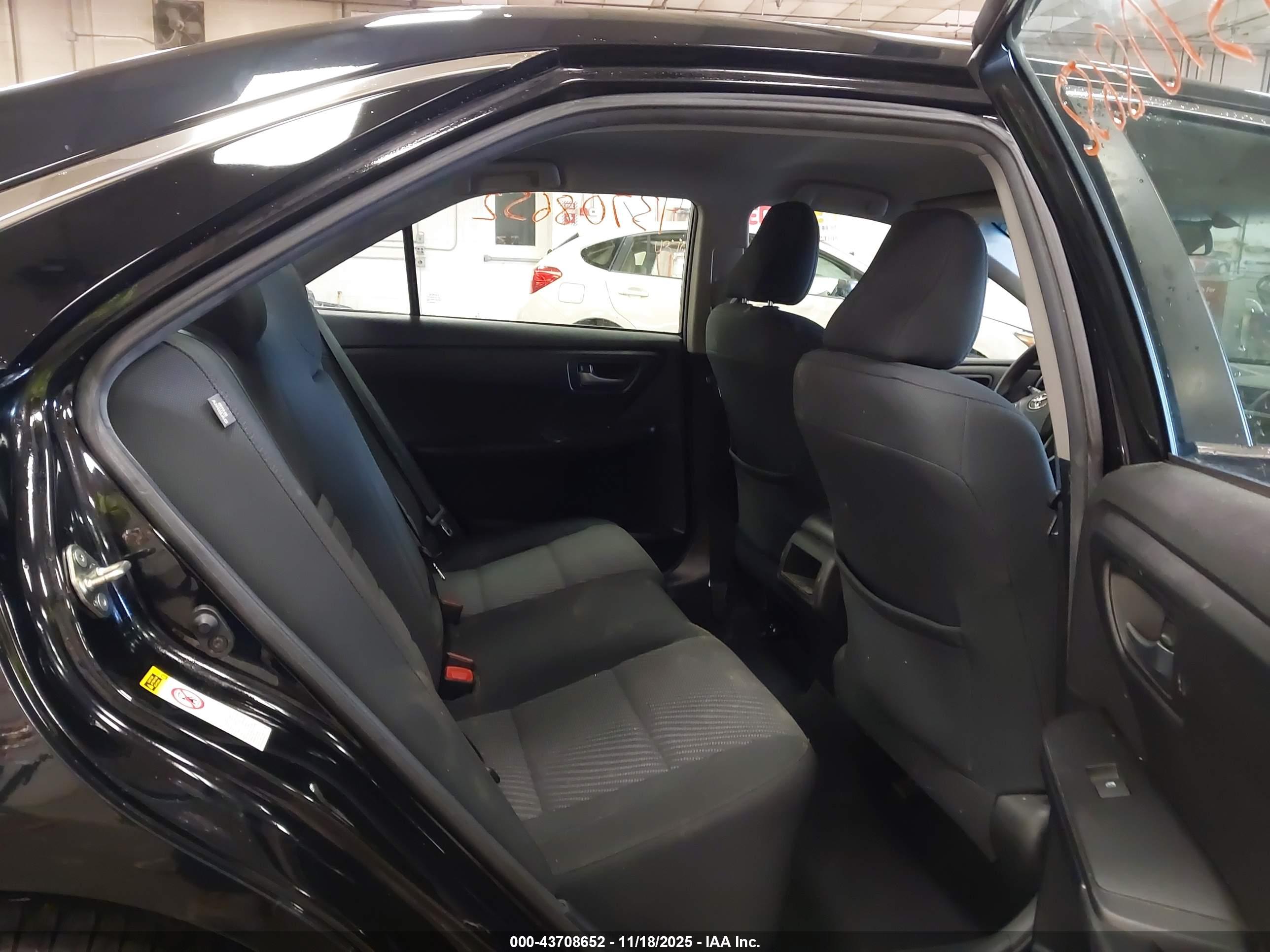 TOYOTA CAMRY image 8