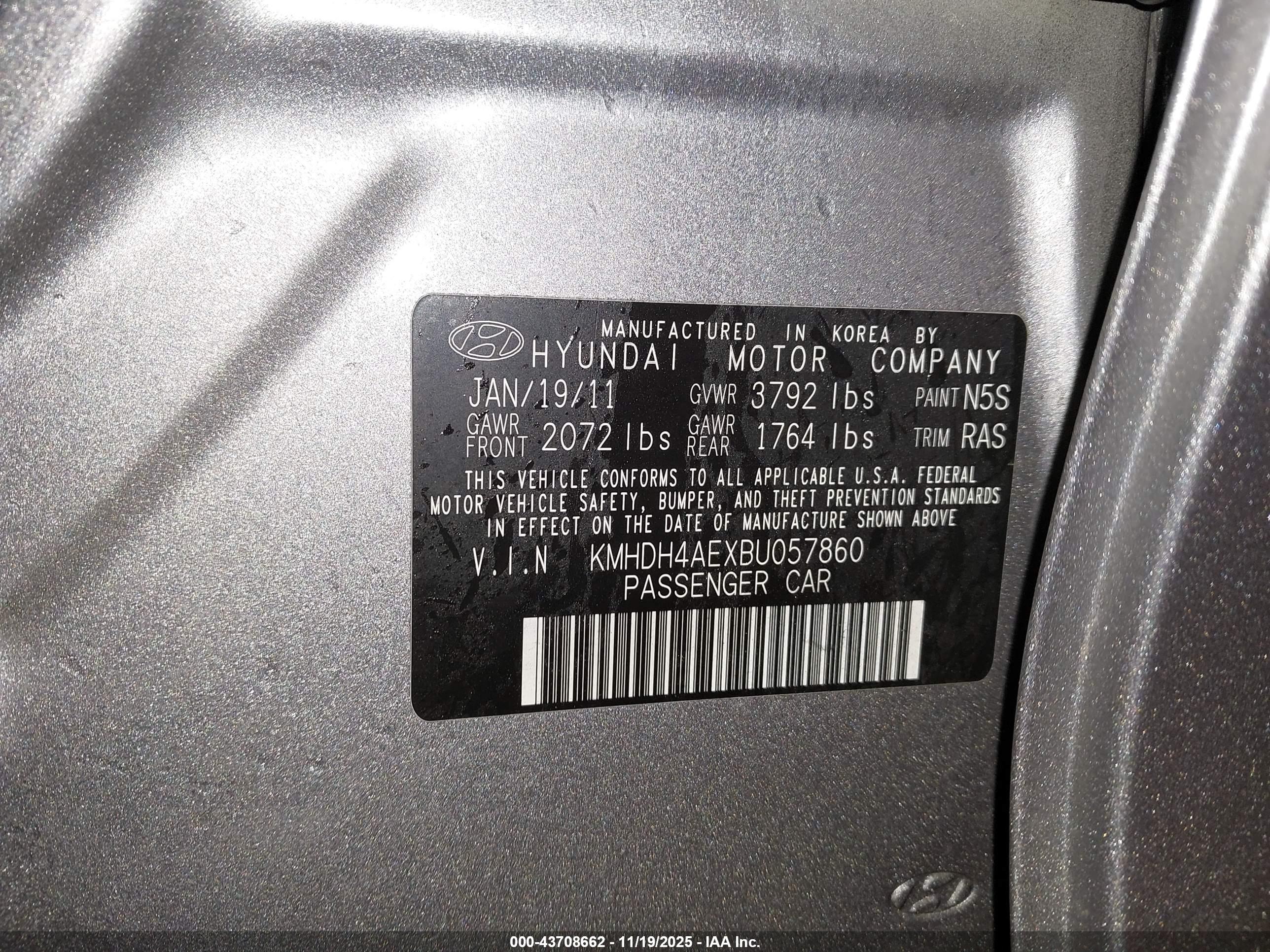HYUNDAI ELANTRA image 9