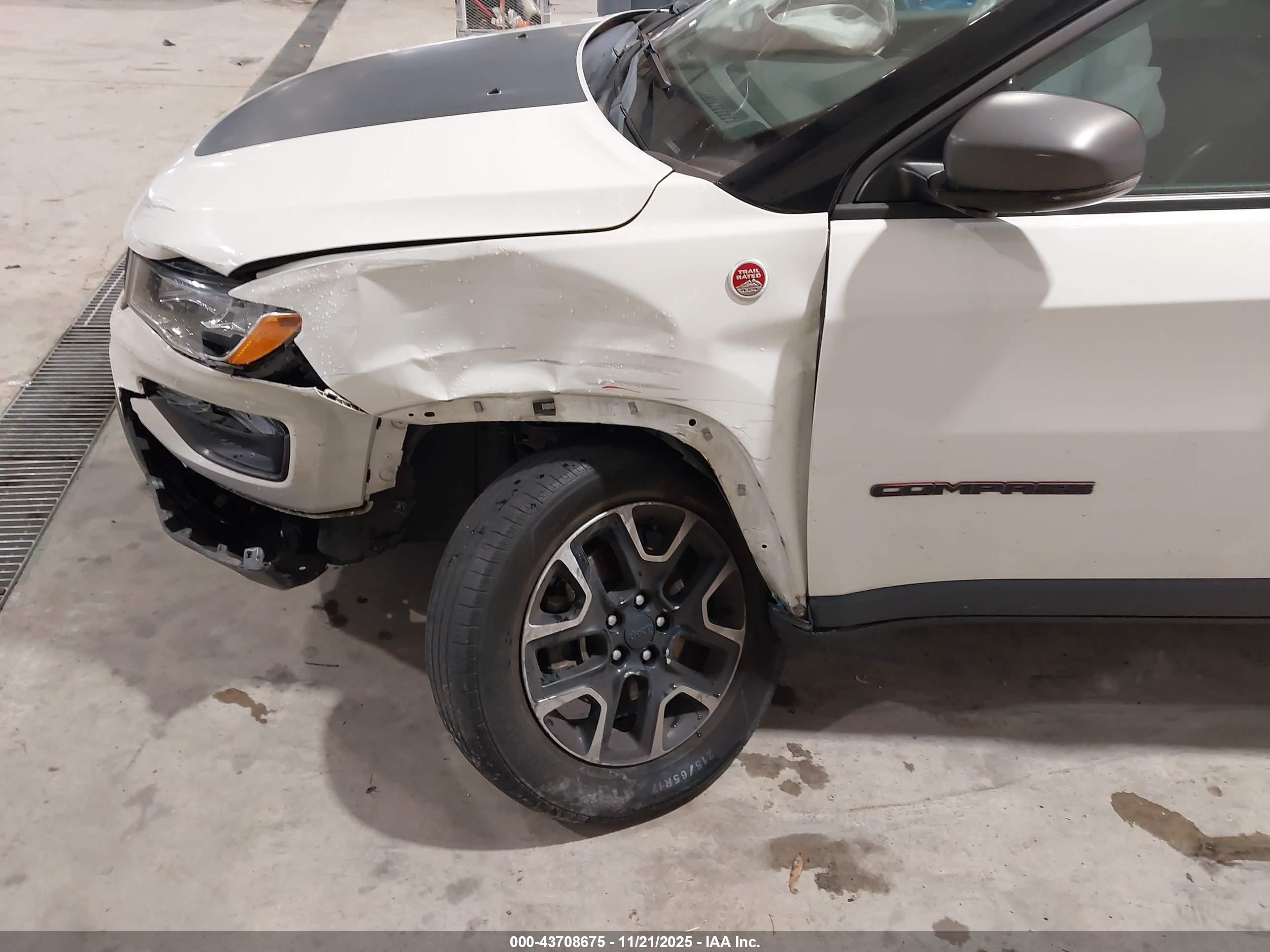 JEEP COMPASS image 6