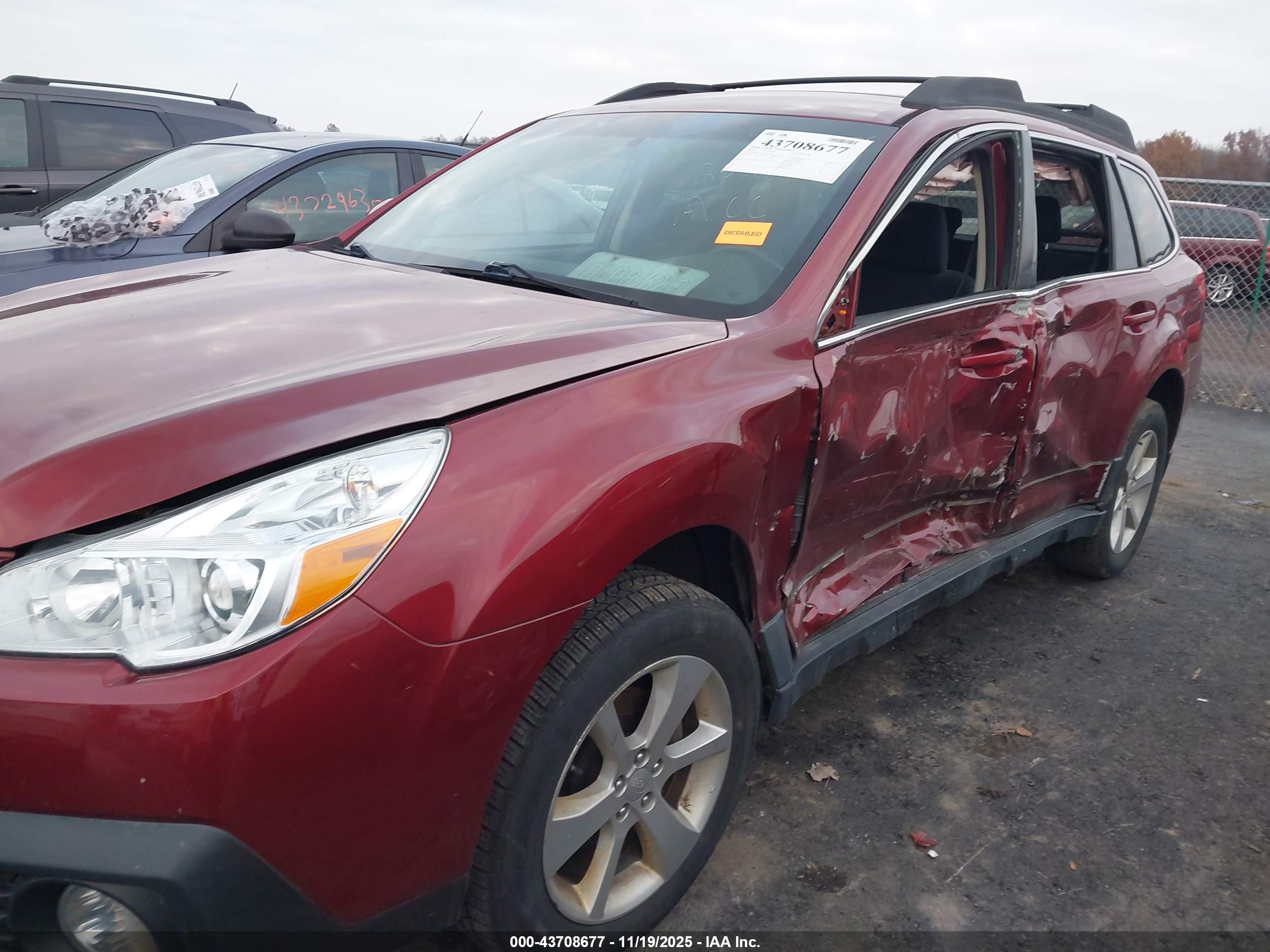 SUBARU OUTBACK image 6
