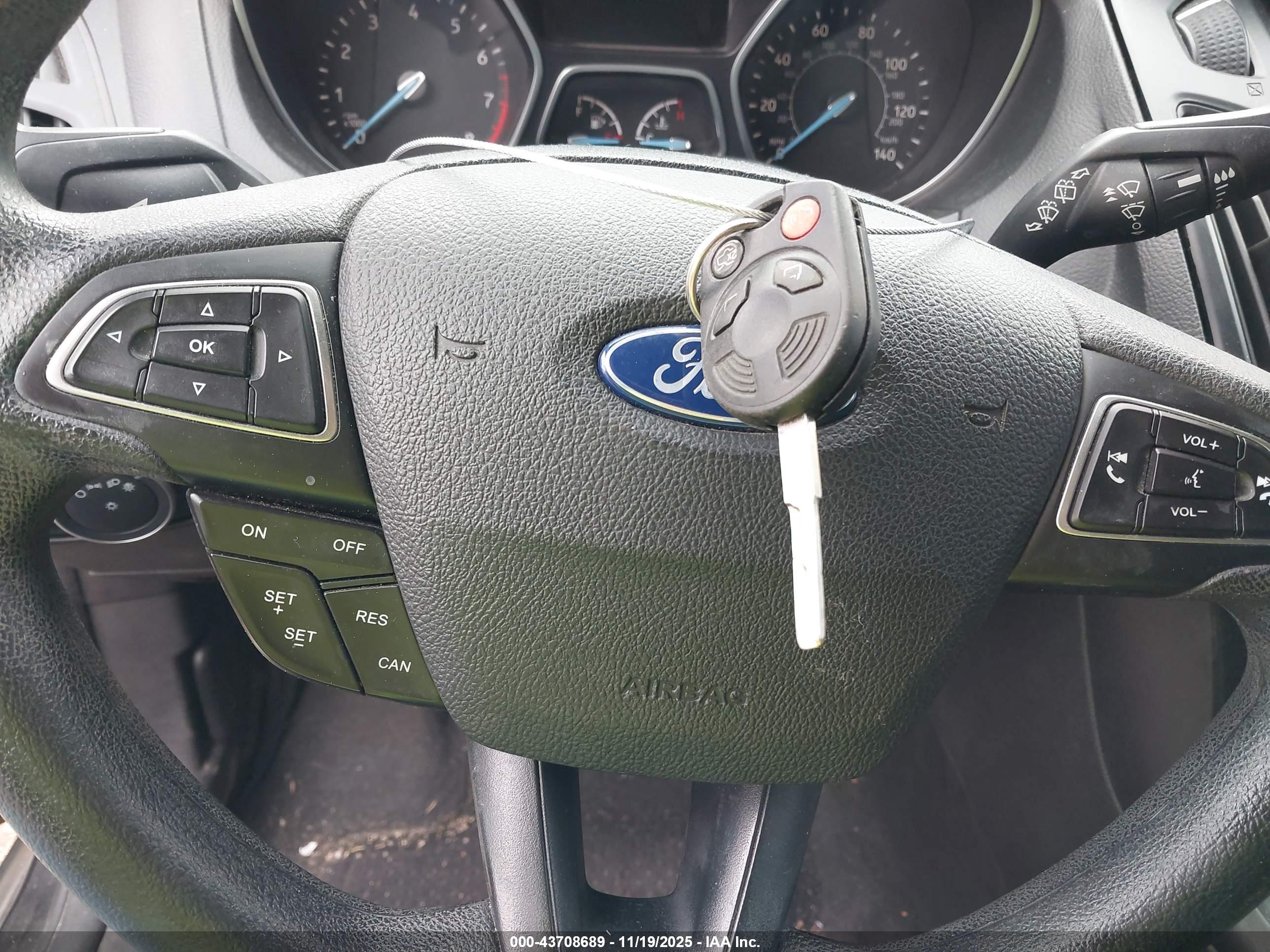 FORD FOCUS image 11
