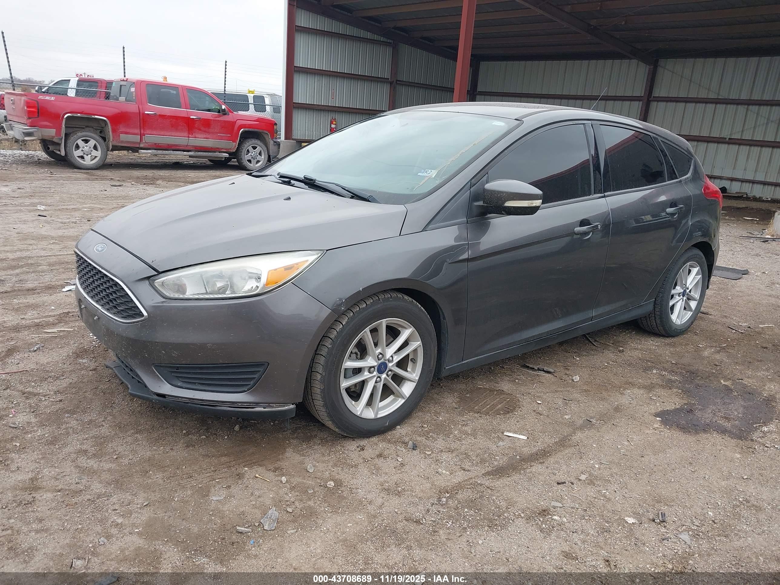 FORD FOCUS image 2